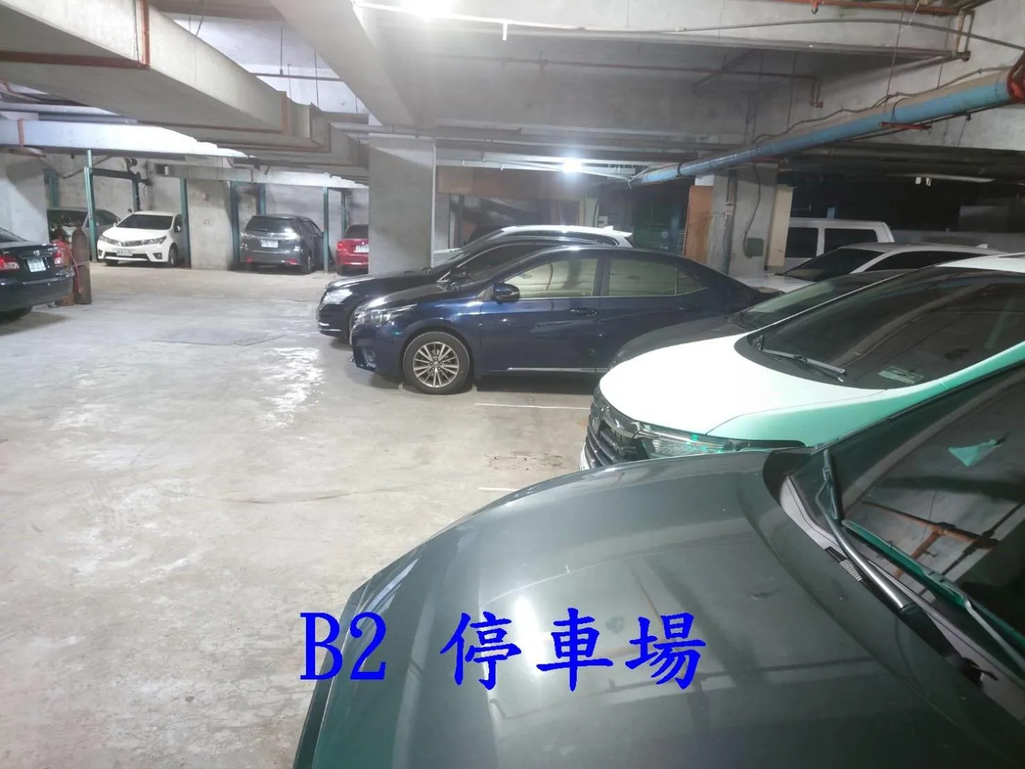 Parking in Modern Plaza Hotel