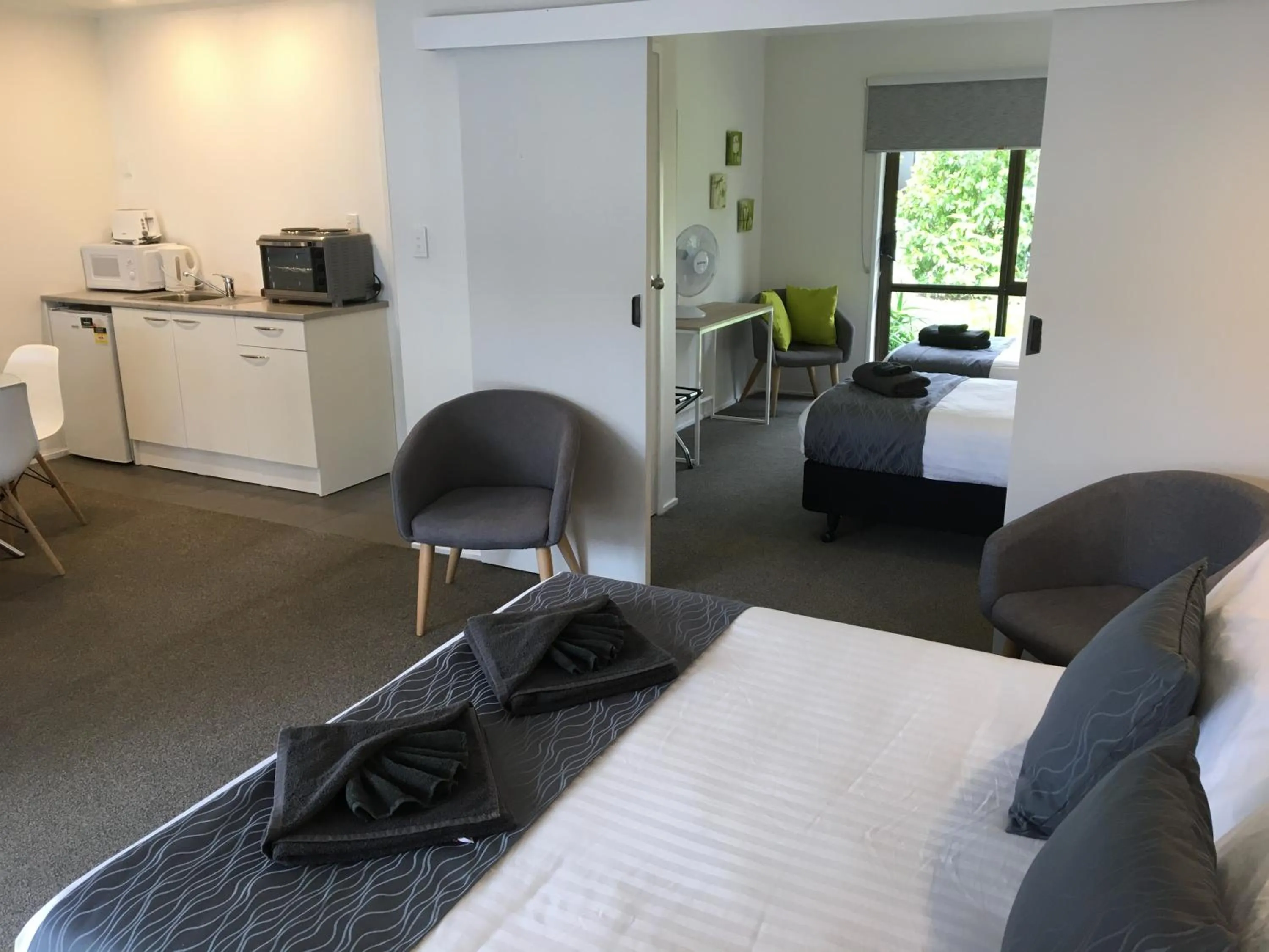 Bed in Half Moon Bay Motel