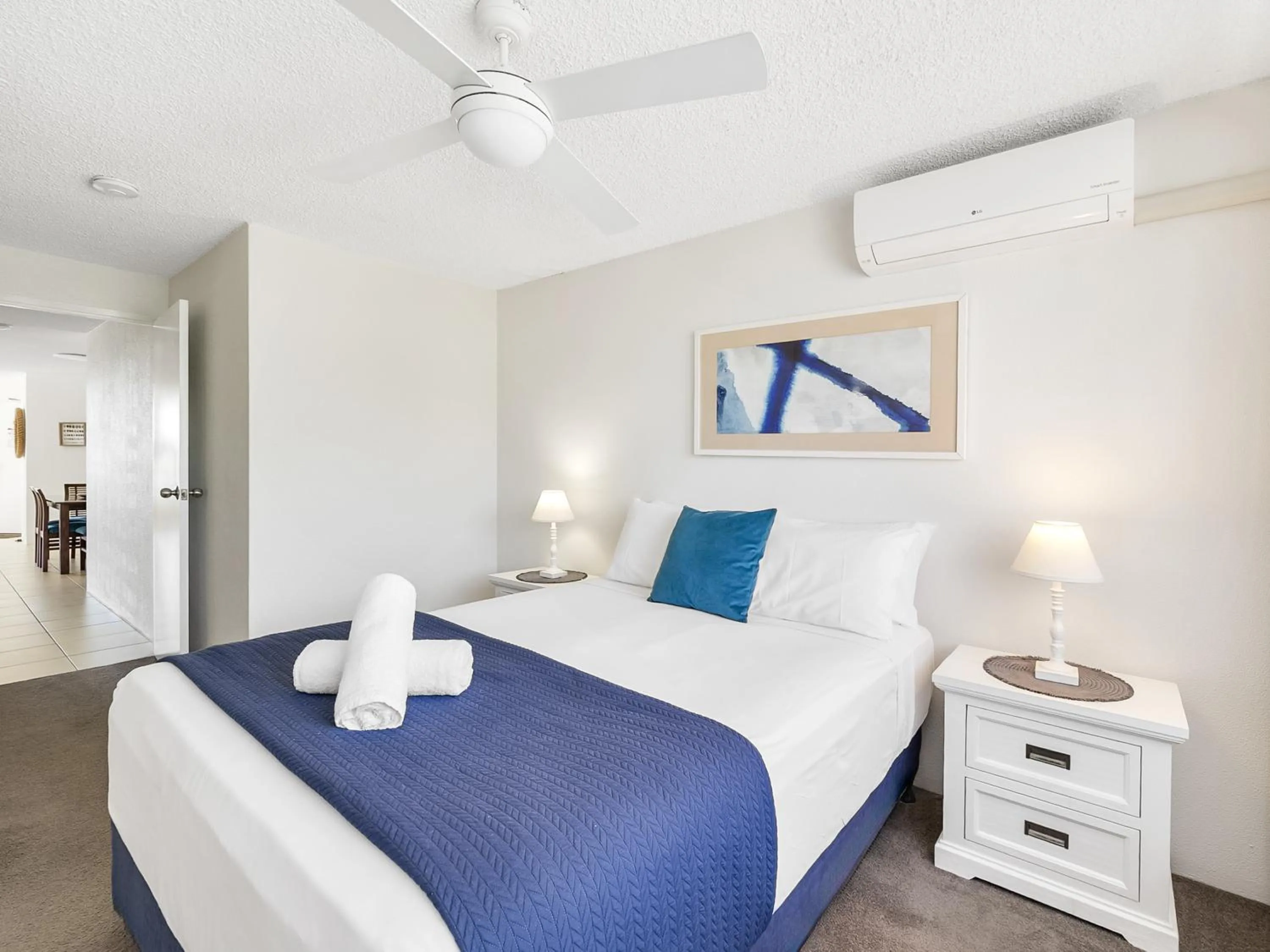 Bedroom, Bed in Alexandria Apartments