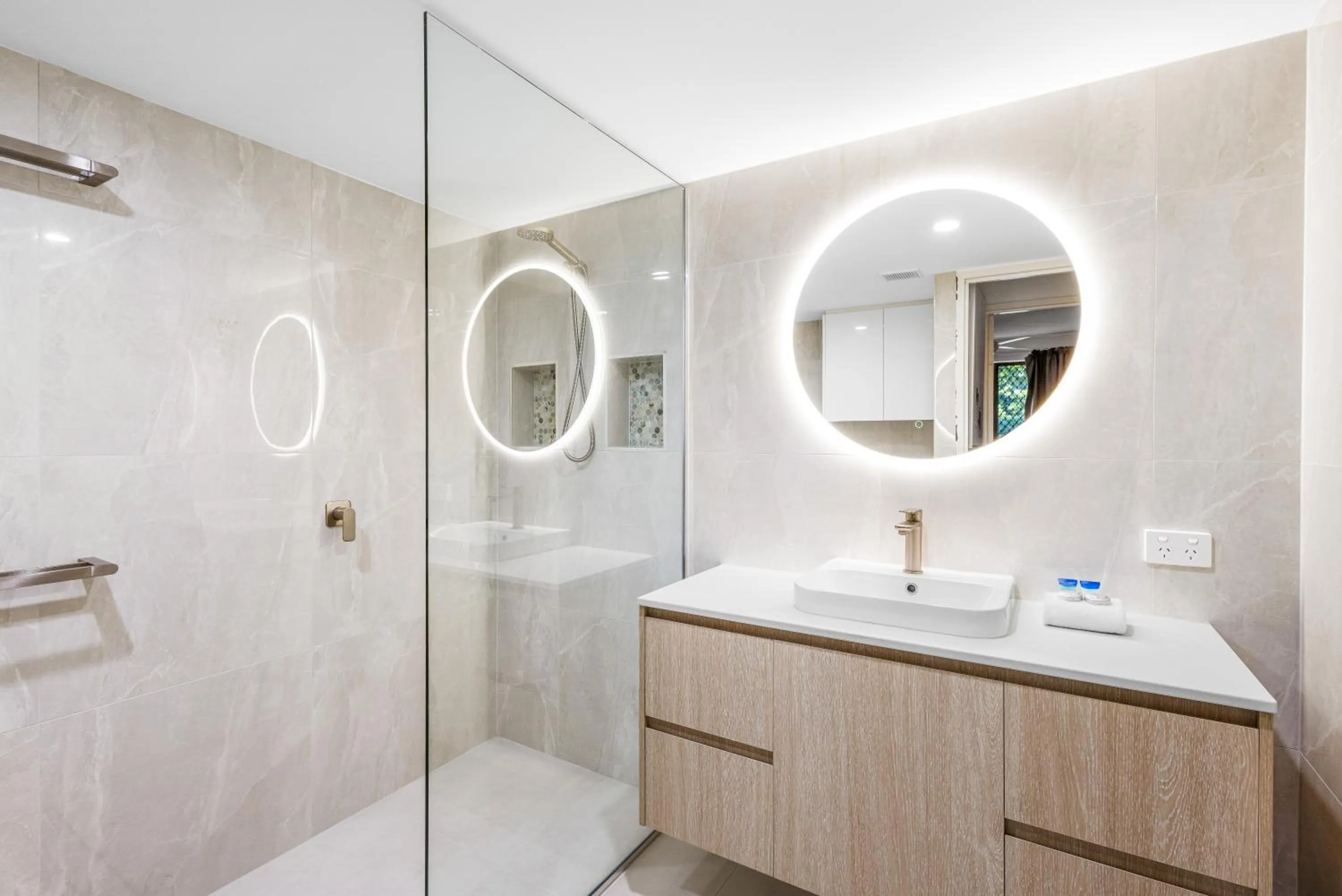 Shower in Alexandria Apartments