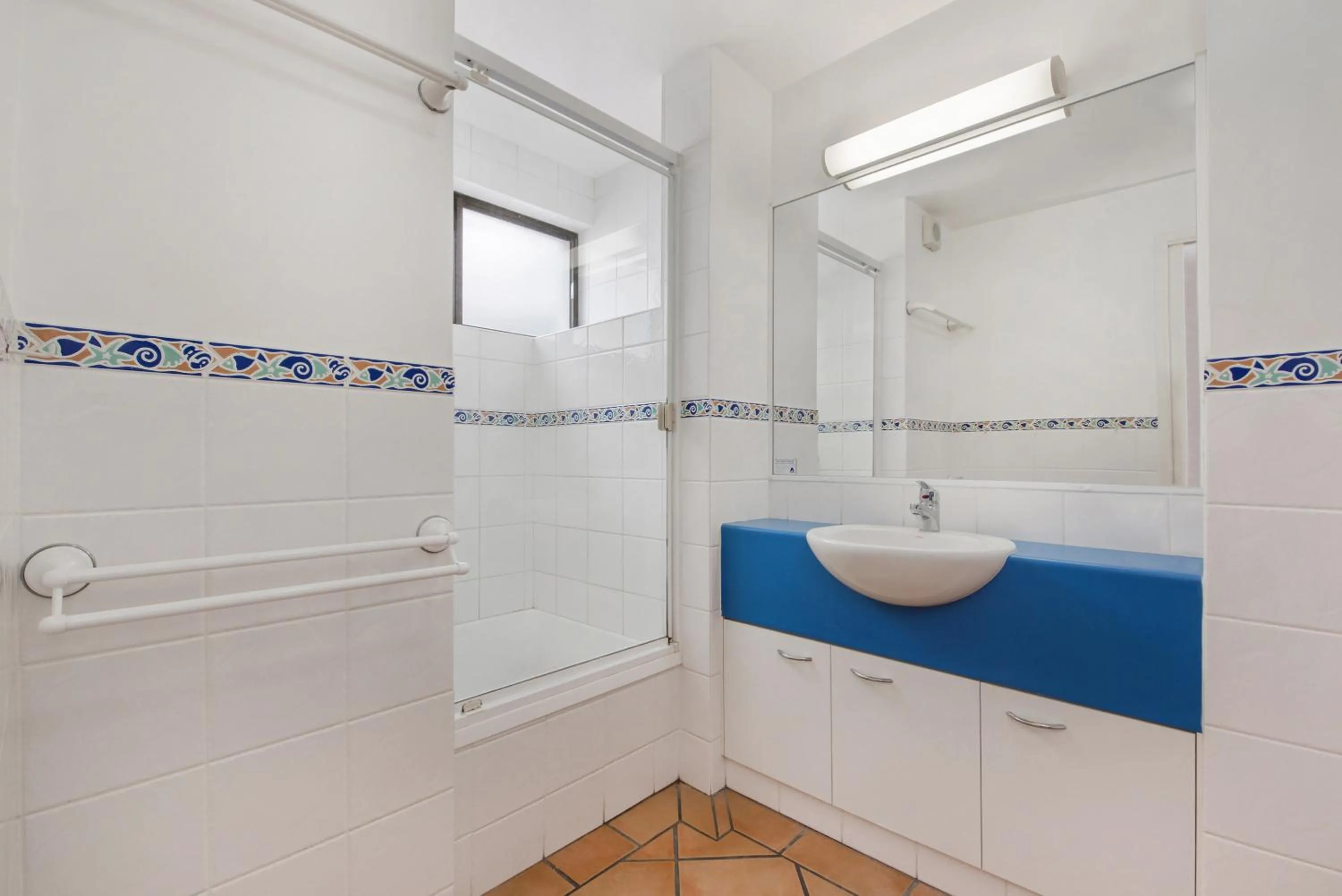 Shower in Alexandria Apartments