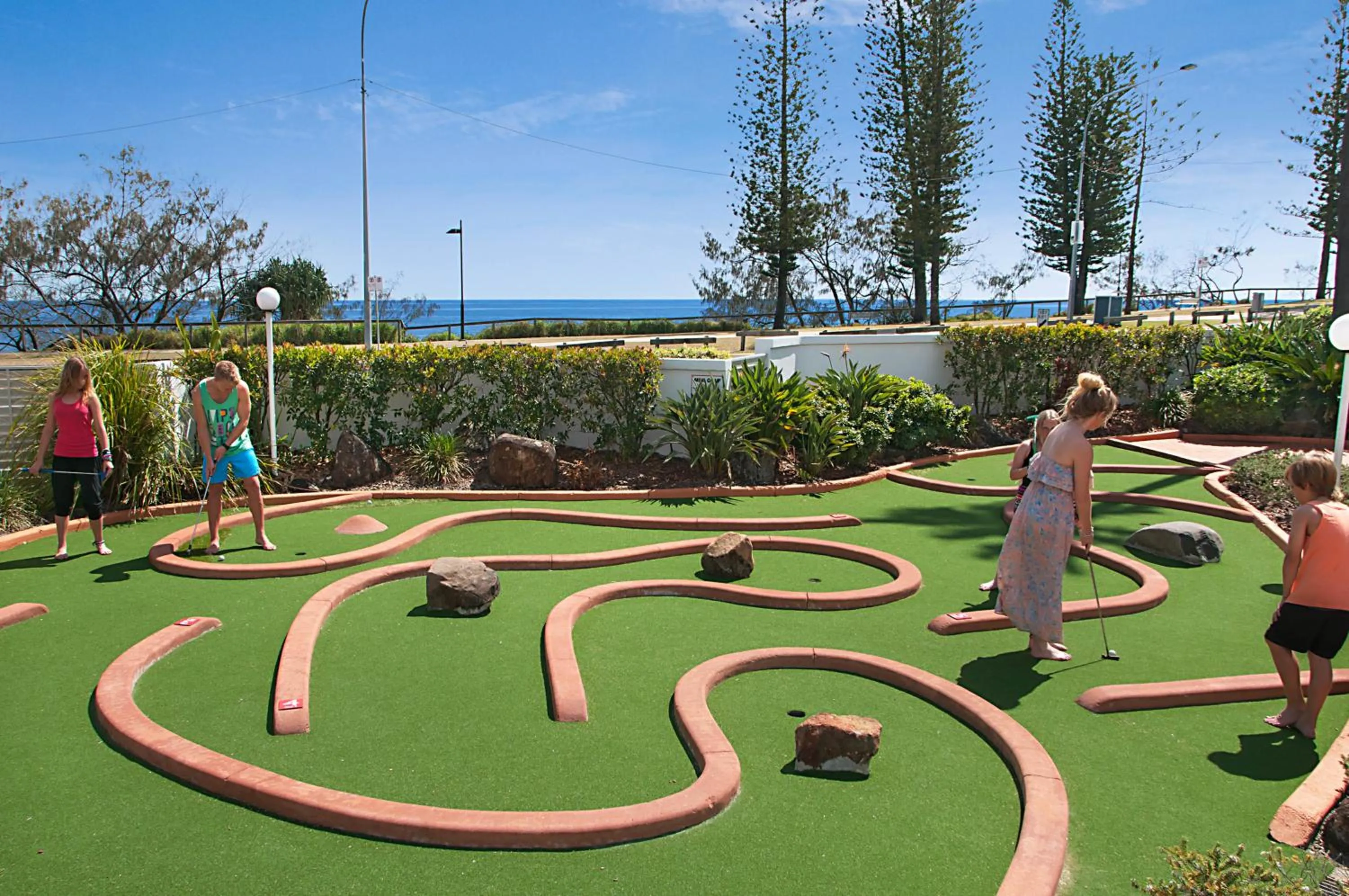 Day in Alexandria Apartments