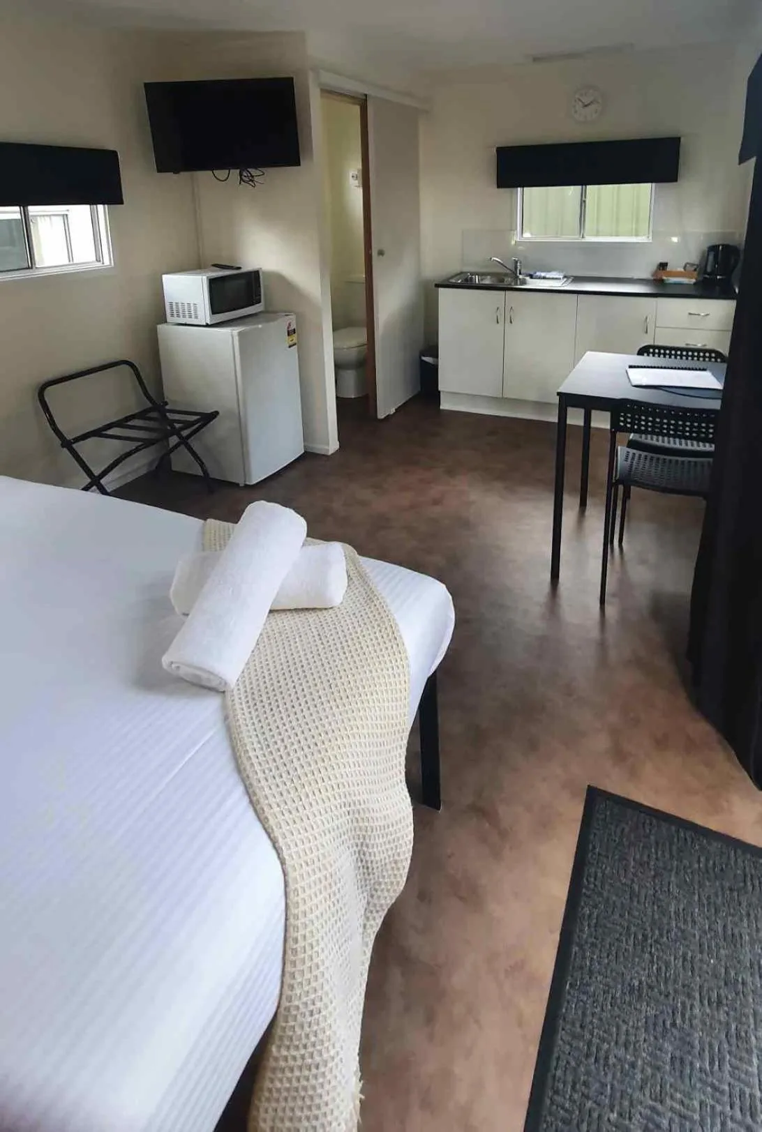 Bed in Batemans Bay Holiday Park & Hostel