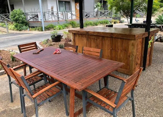 BBQ facilities in Batemans Bay Holiday Park & Hostel