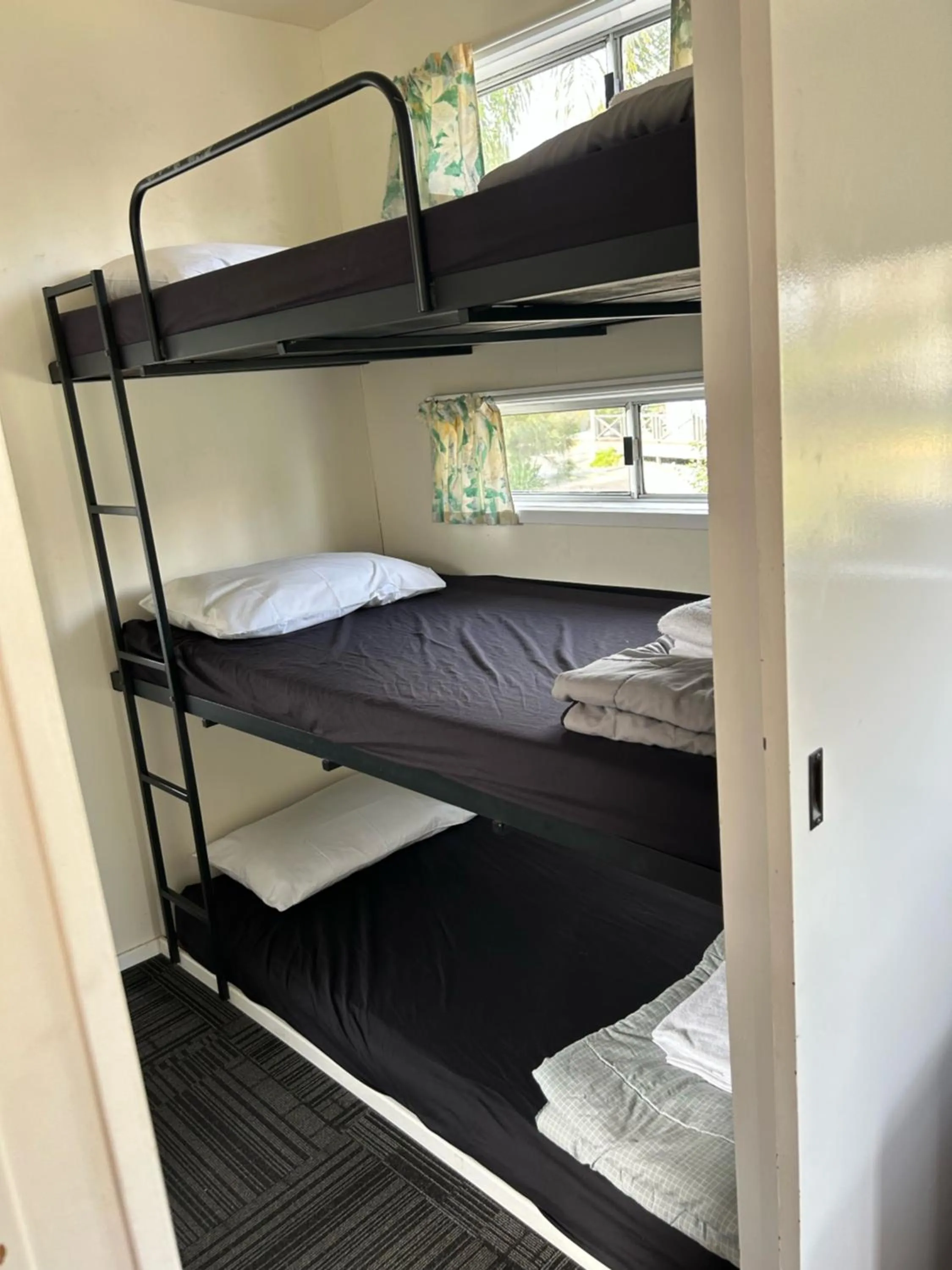 bunk bed, Bed in Batemans Bay Holiday Park & Hostel