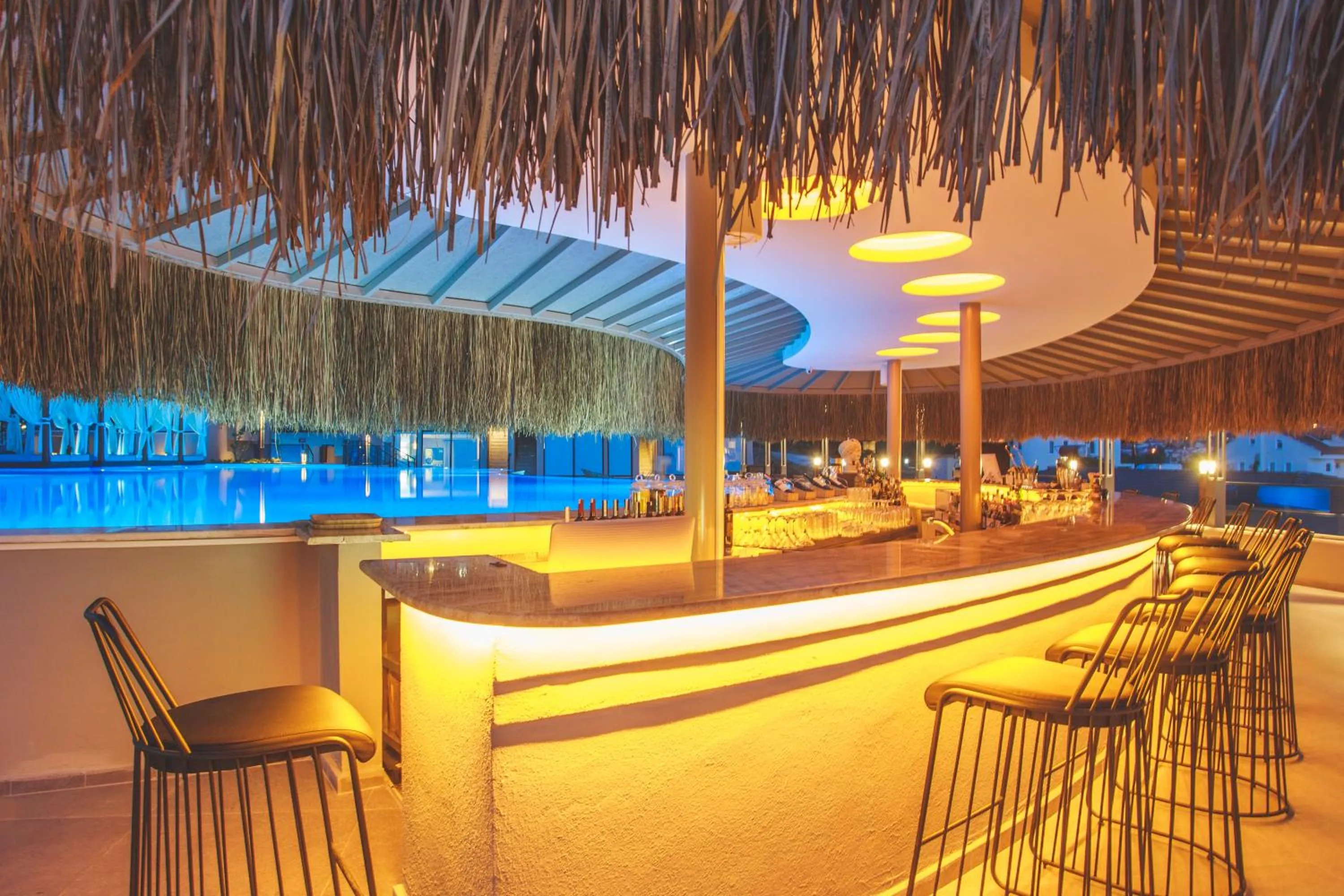 Lounge or bar in Orka Cove Hotel Penthouse & Suites Adults Only