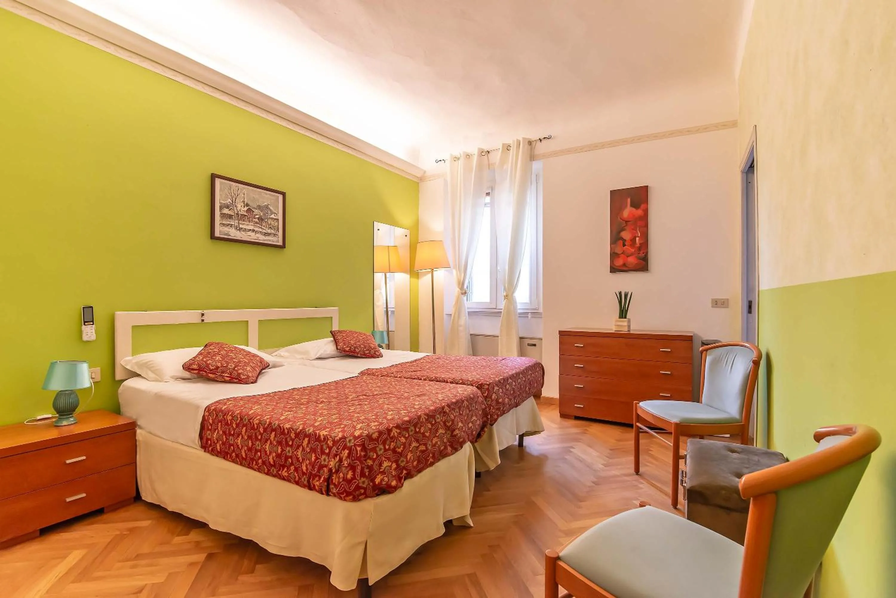 Paolo and Carlotta's Home - large and central apartment between two nice parks