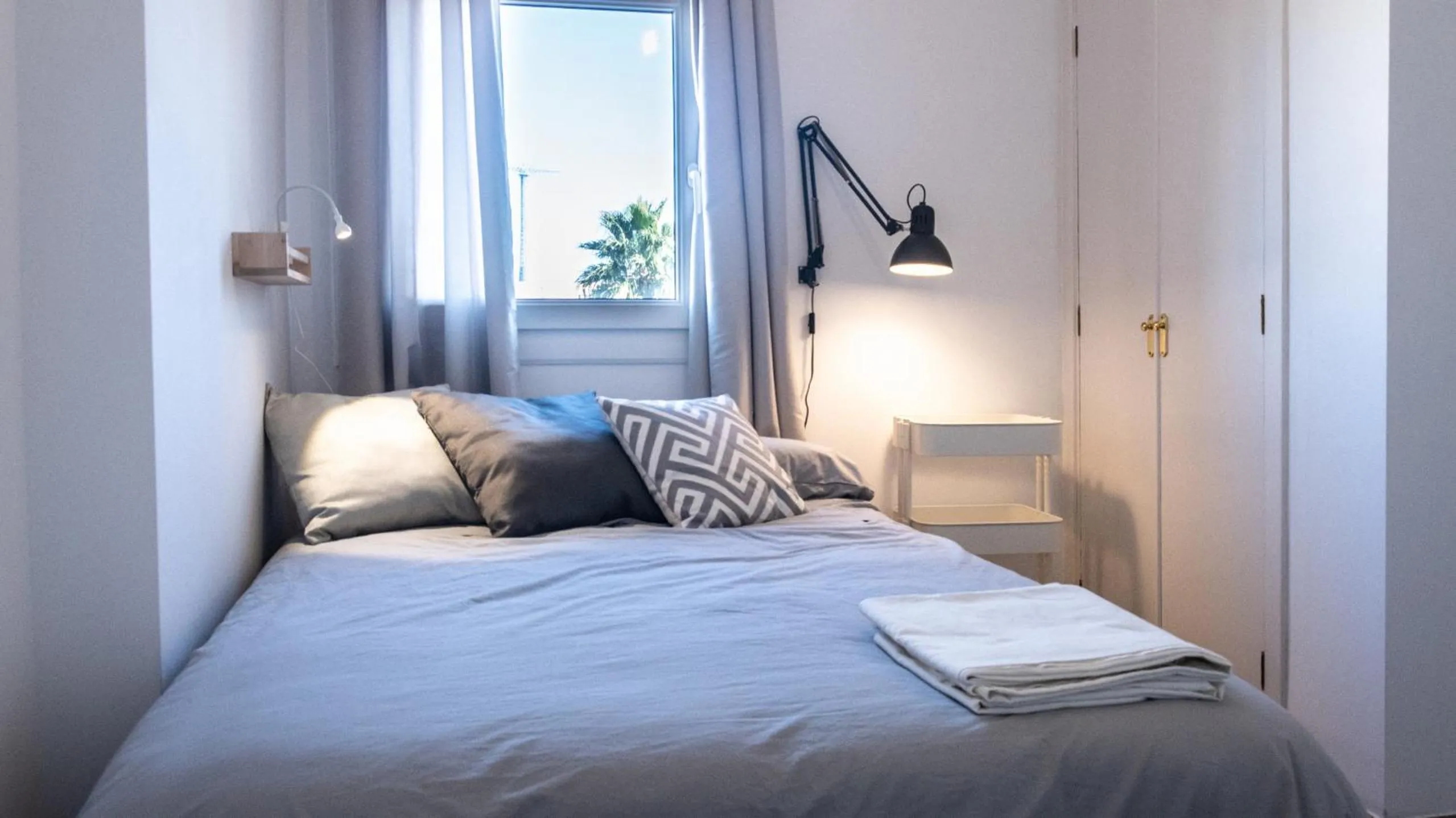 Bedroom, Bed in Apartamento Cadiz Paradiso