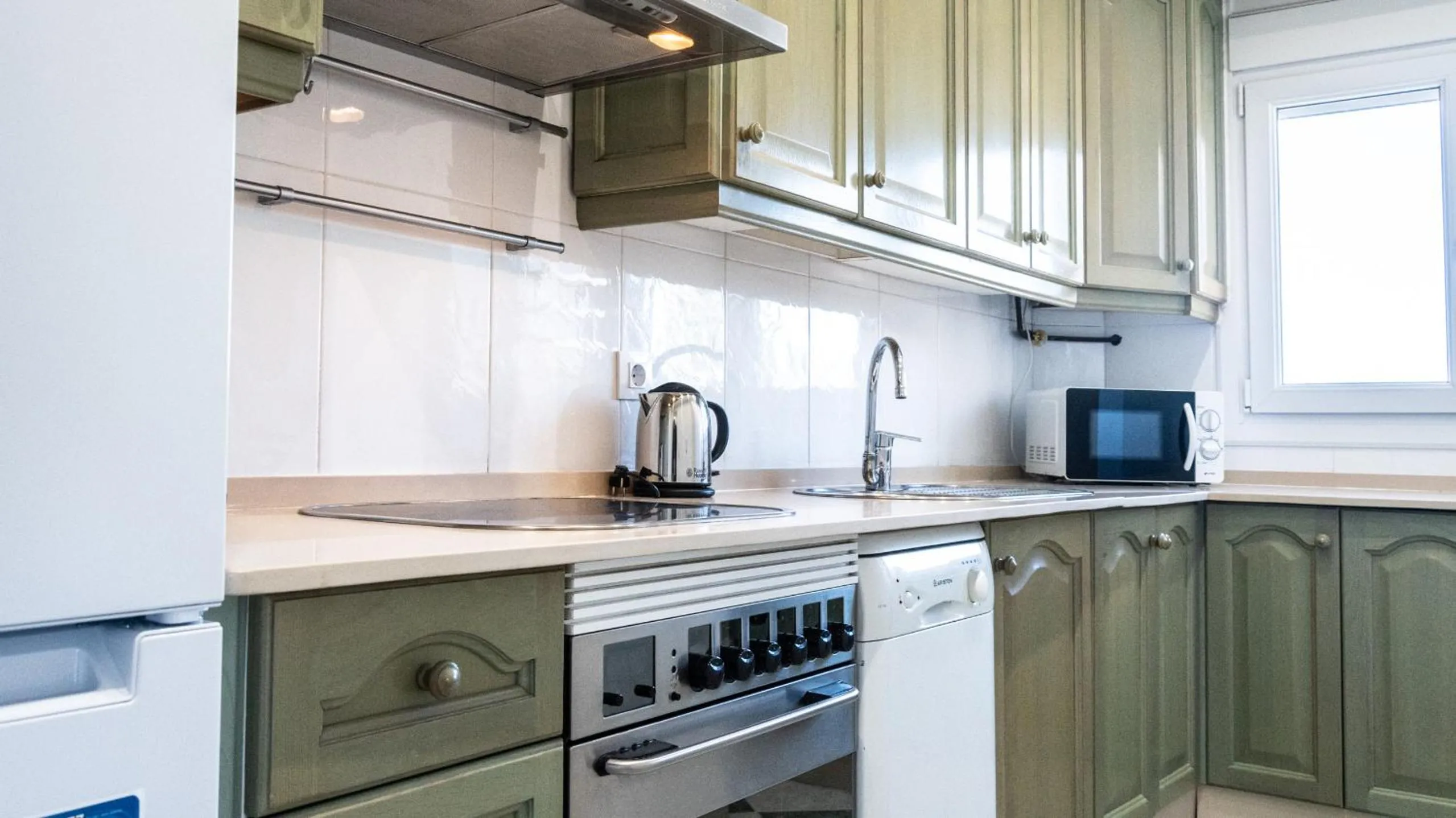 Kitchen or kitchenette in Apartamento Cadiz Paradiso