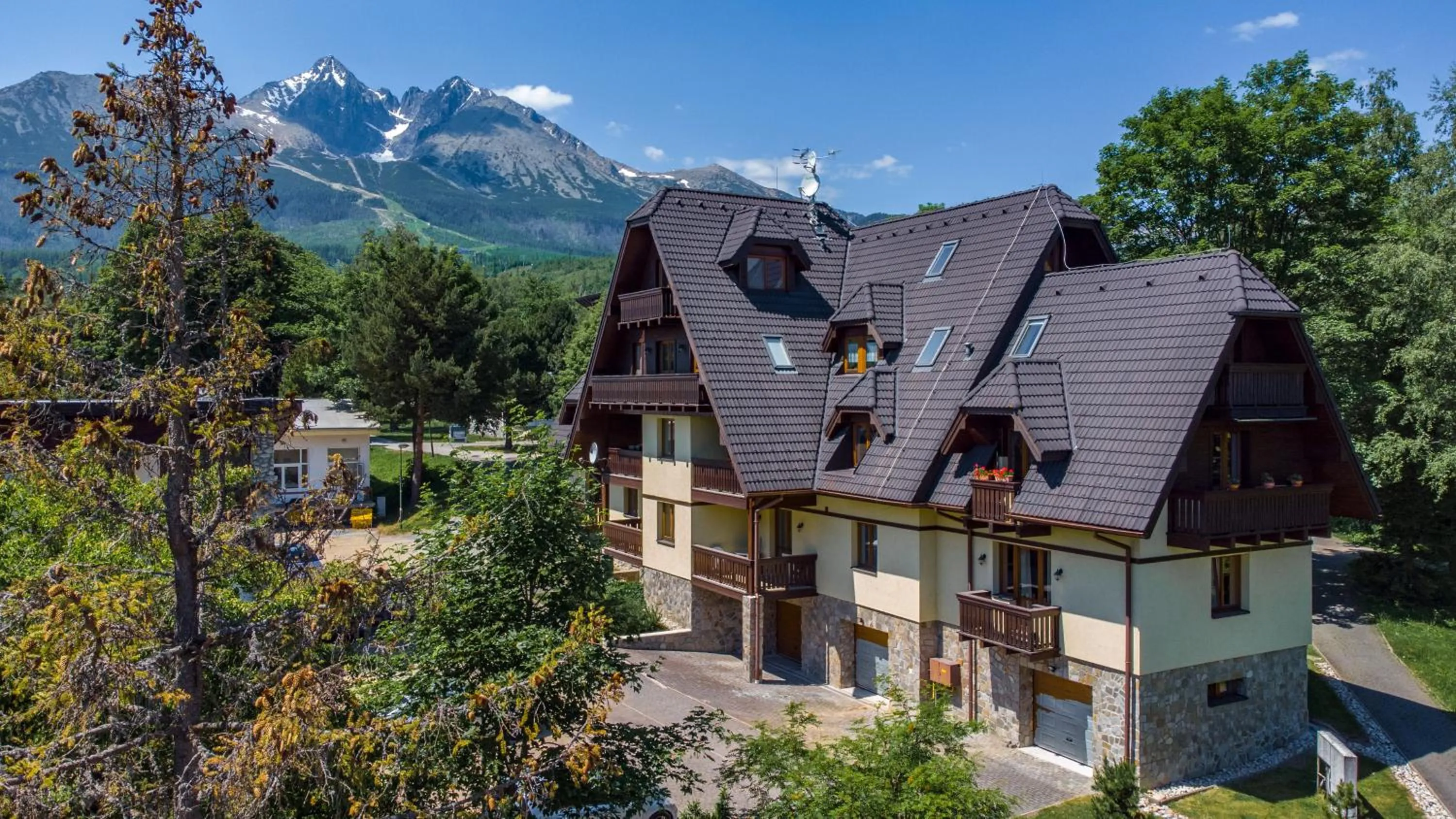 Property building in TATRYSTAY Julia Apartments