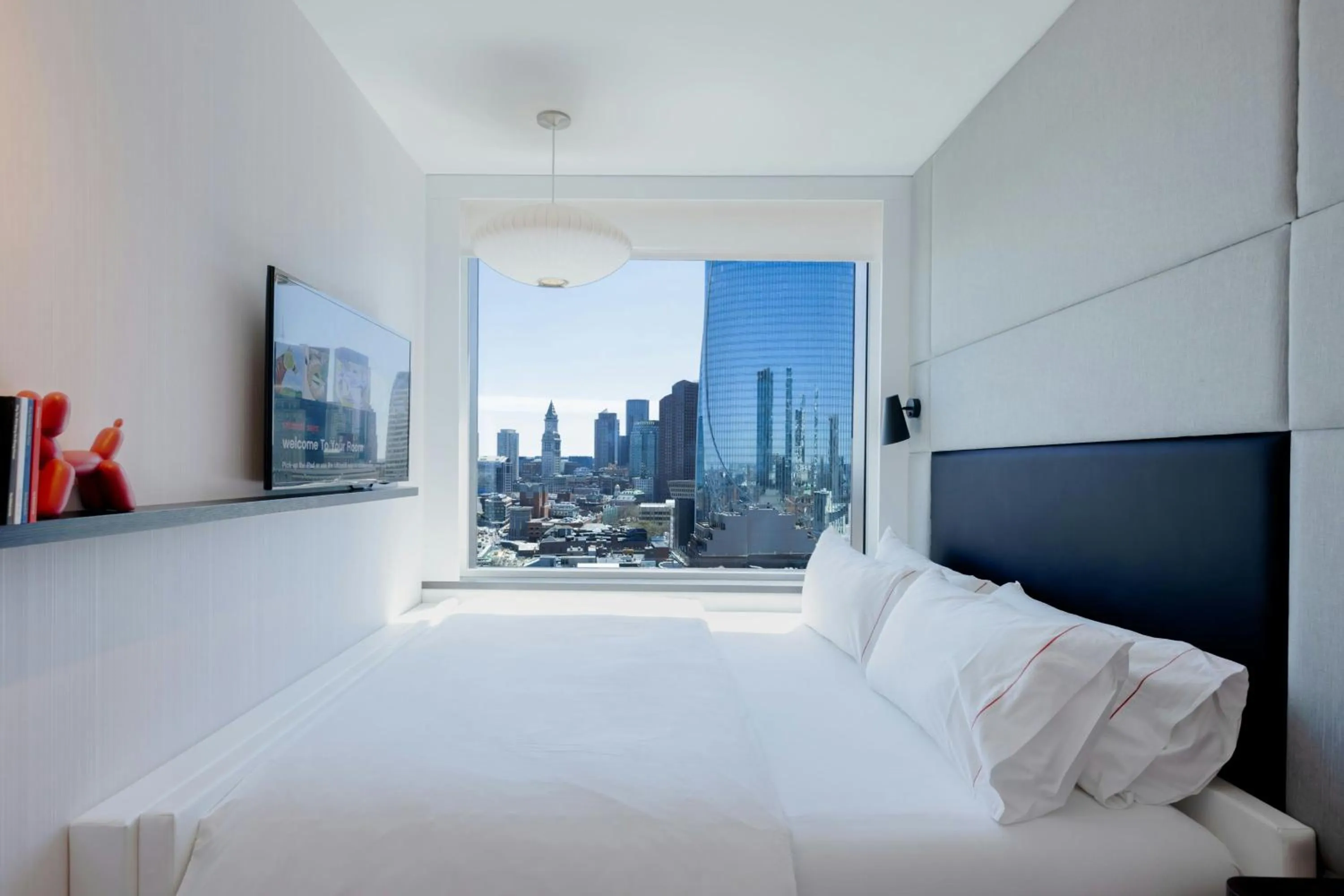 Bedroom, Bed in citizenM Boston North Station