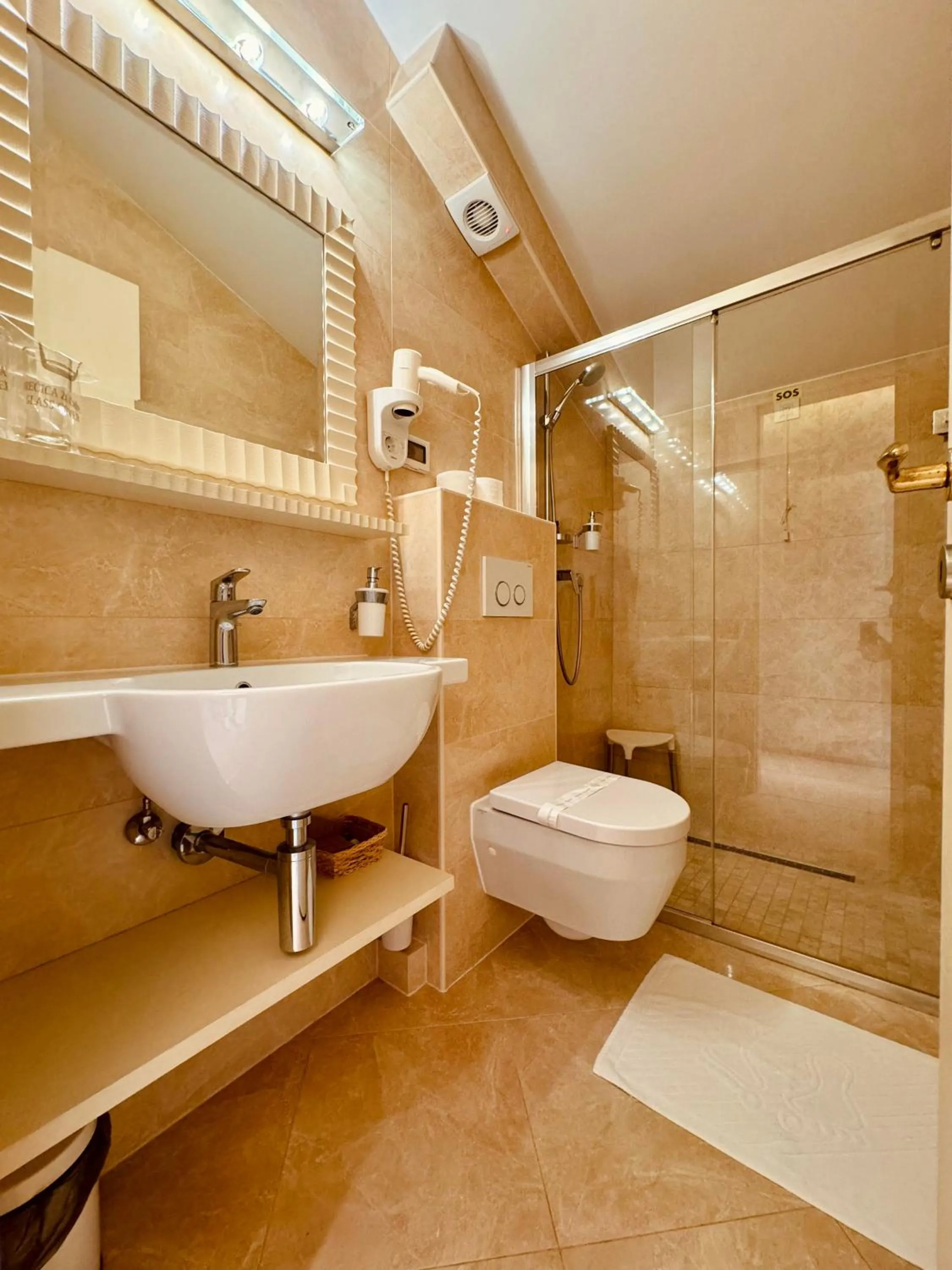 Shower in Boutique Hotel Oasi