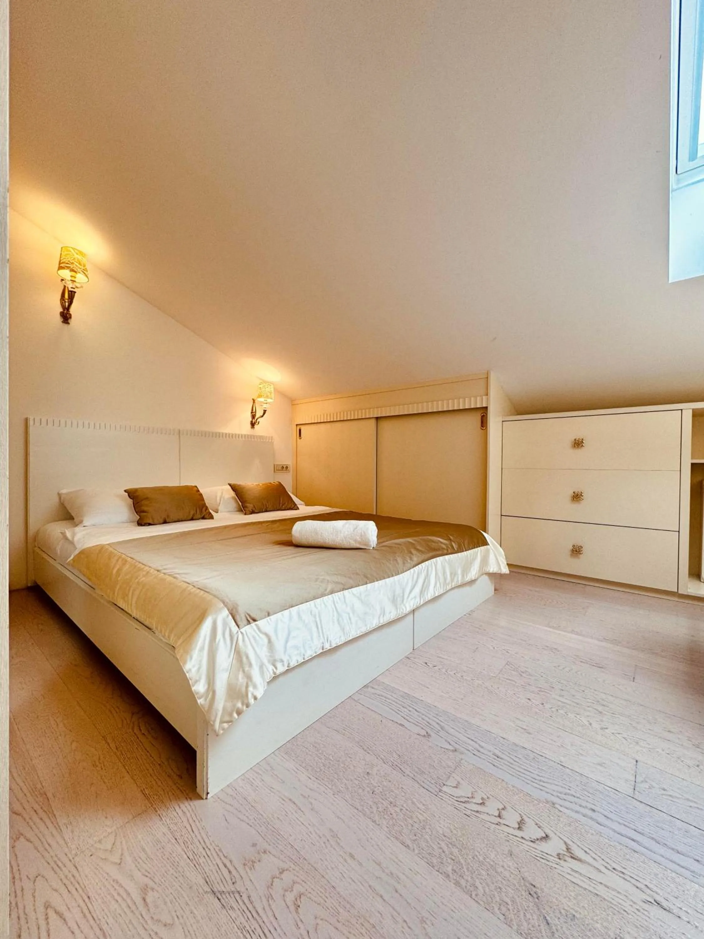 Bathroom, Bed in Boutique Hotel Oasi