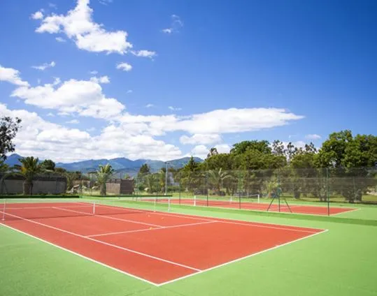 Tennis court in Hotel & Restaurant San Pellegrino