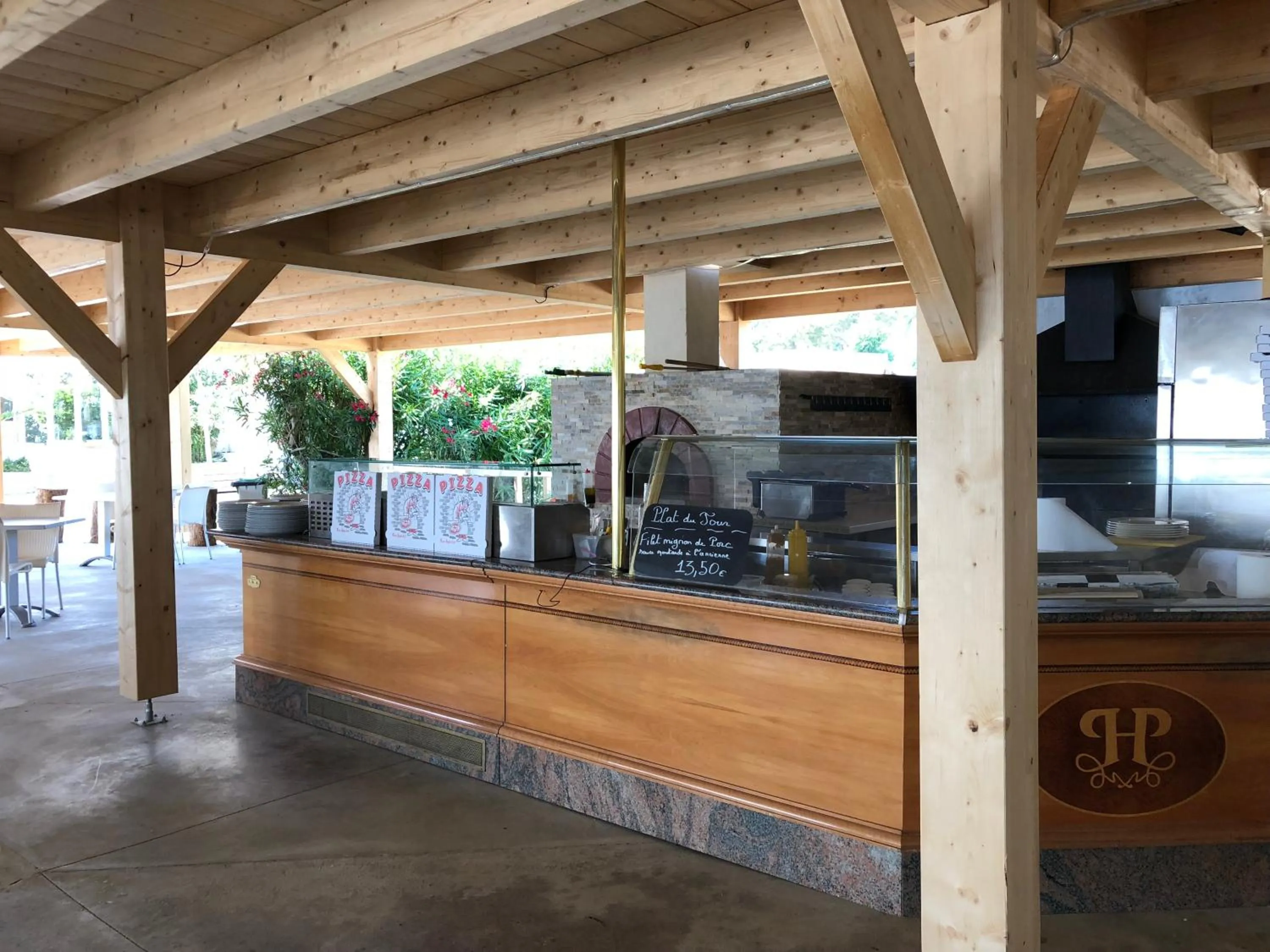 Restaurant/places to eat in Hotel & Restaurant San Pellegrino