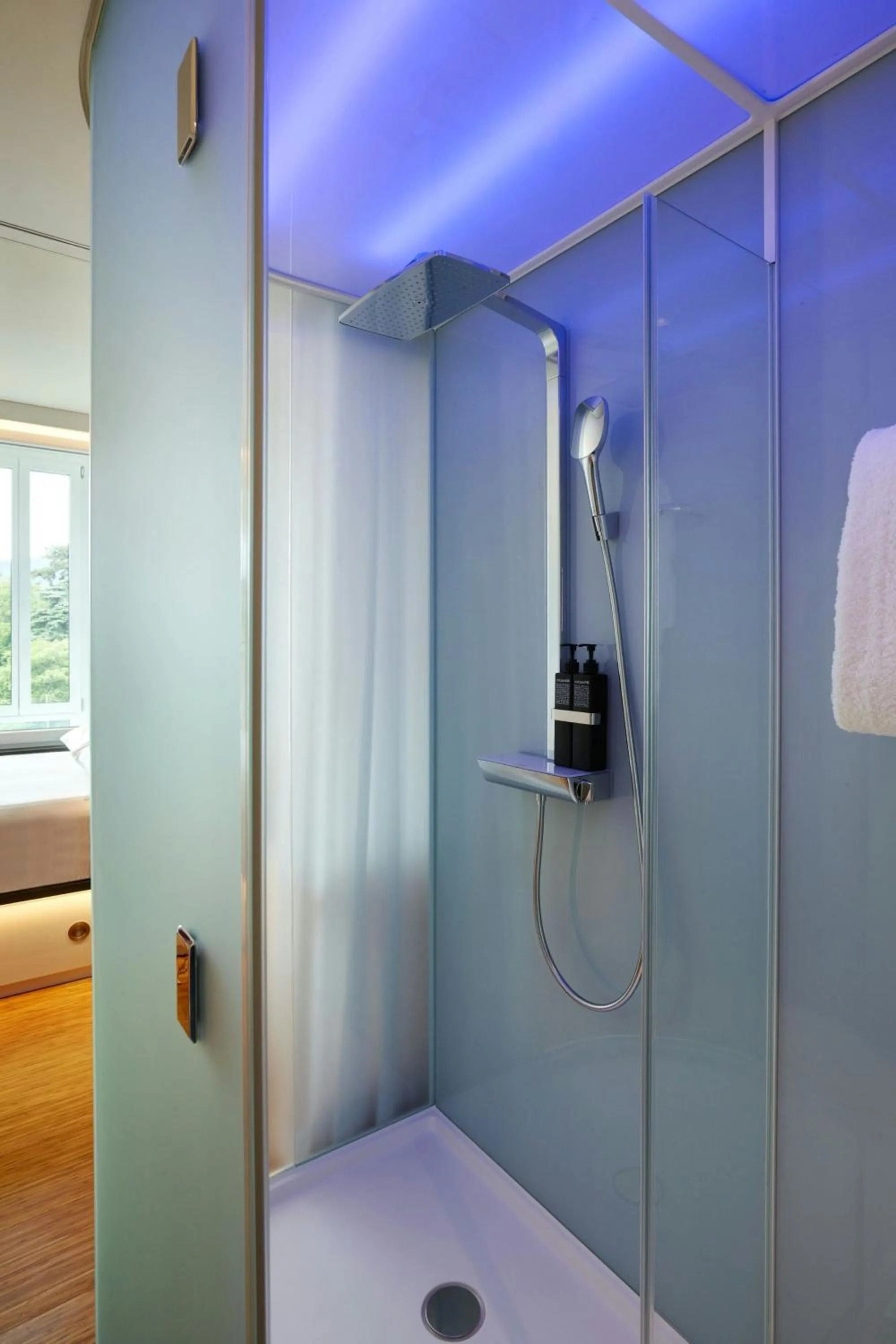 Bedroom in citizenM Zürich