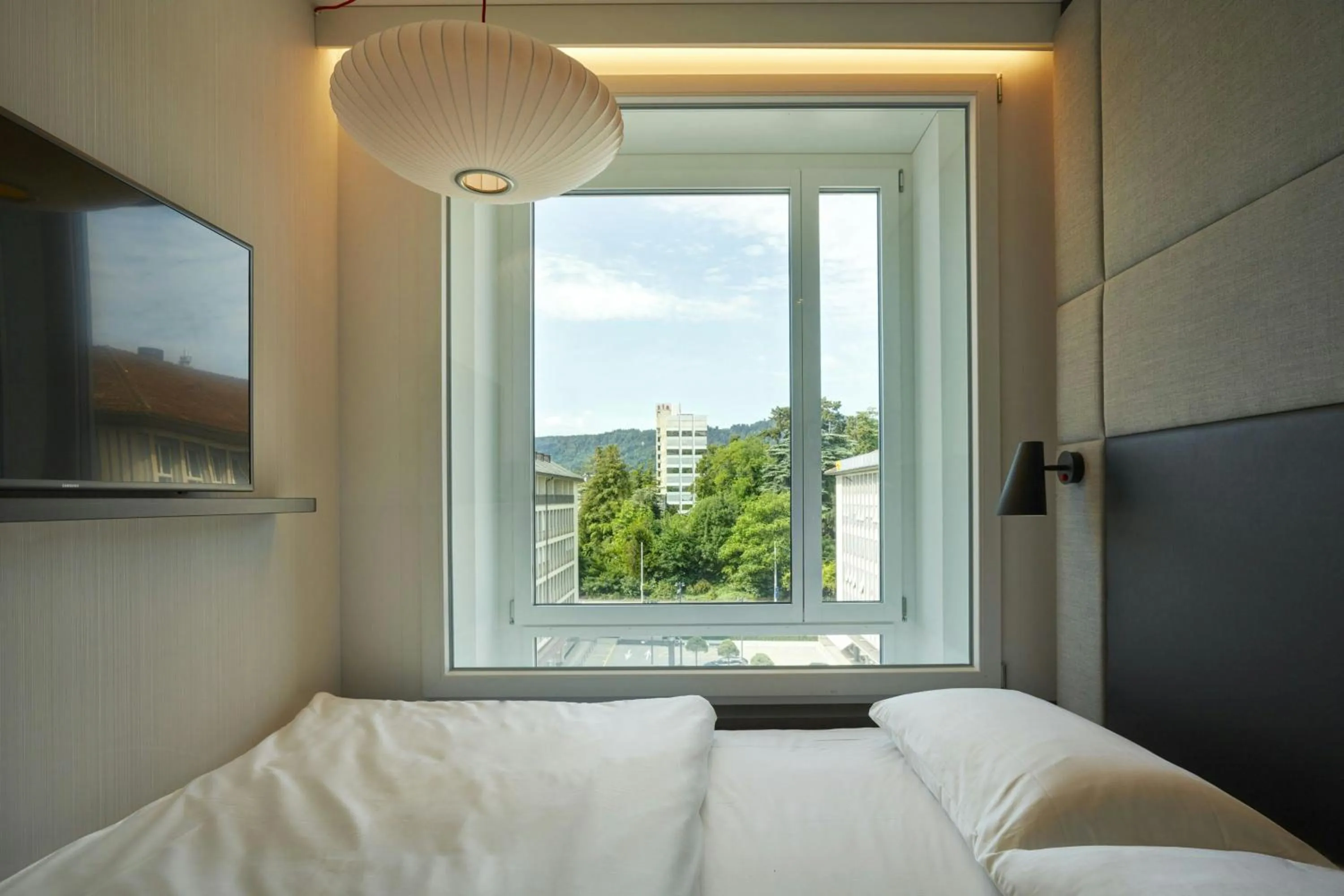 Bedroom, Bed in citizenM Zürich