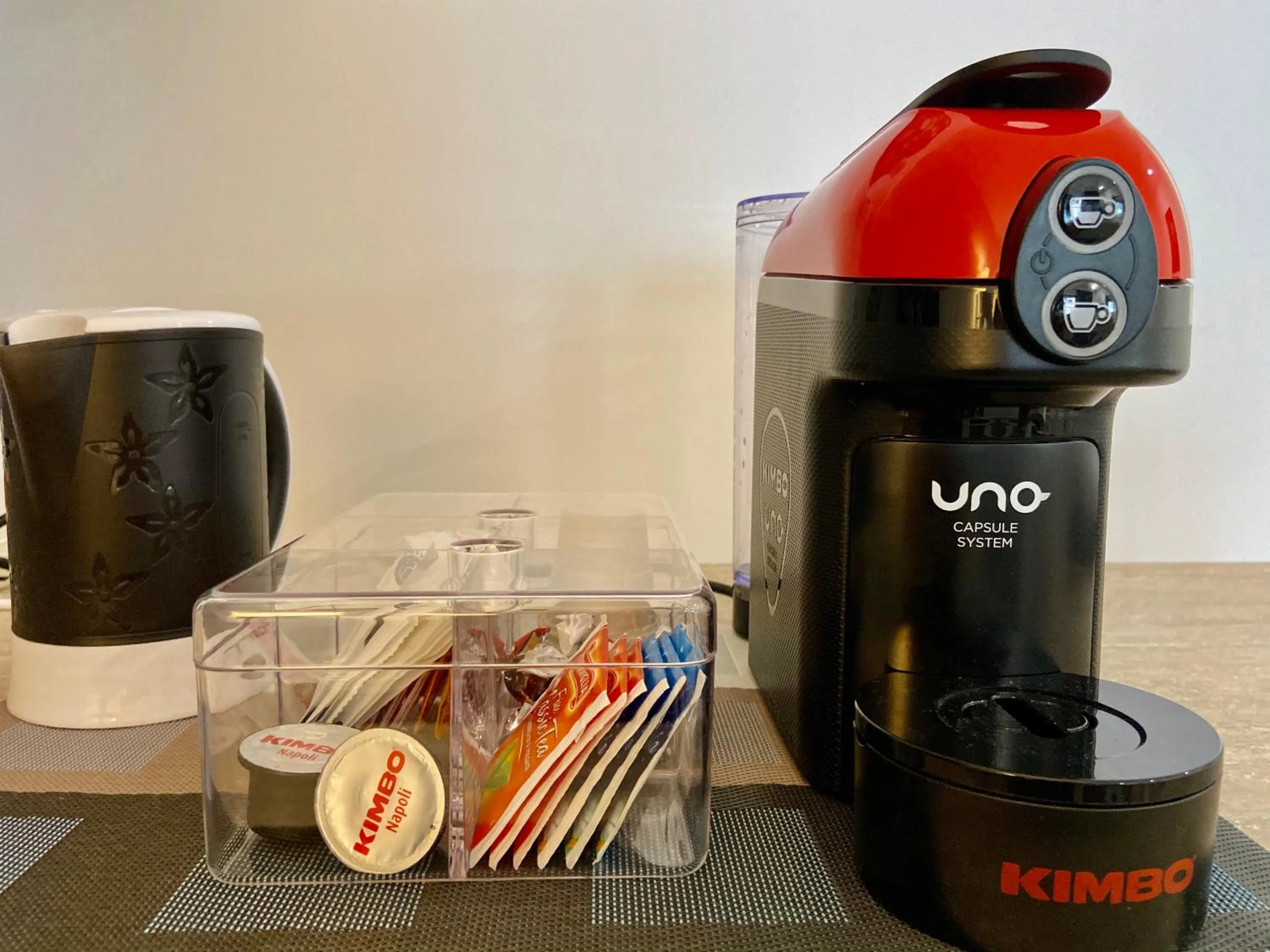 Coffee/tea facilities in Prestige Rooms Chiaia Hotel