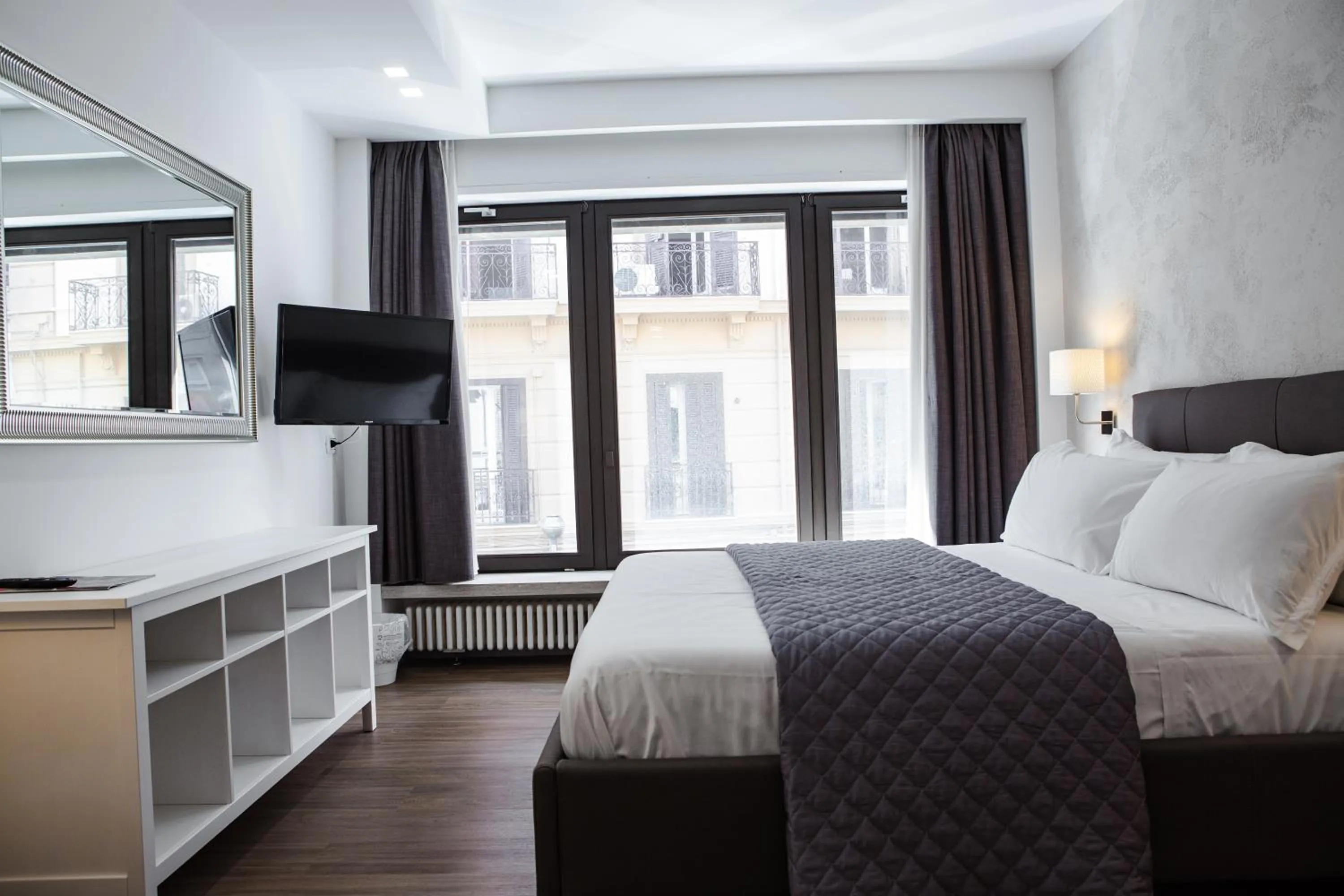 Bed in Prestige Rooms Chiaia Hotel