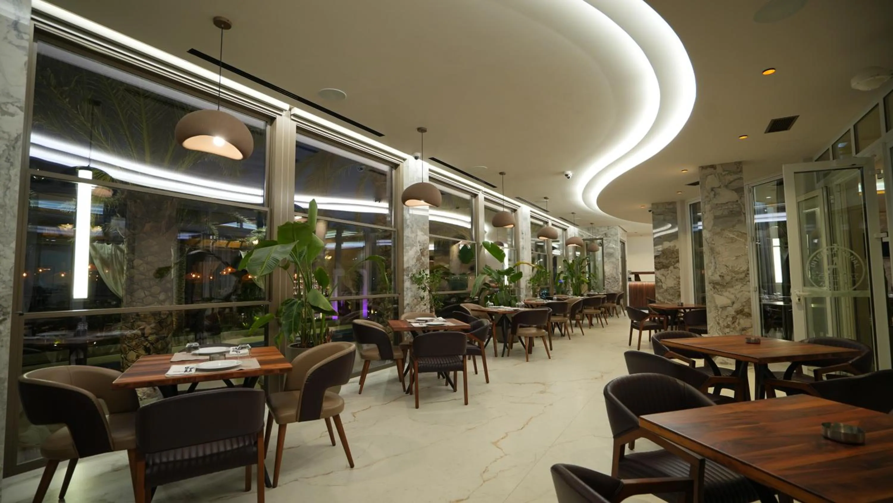 Dining area in Iliria Internacional Hotel