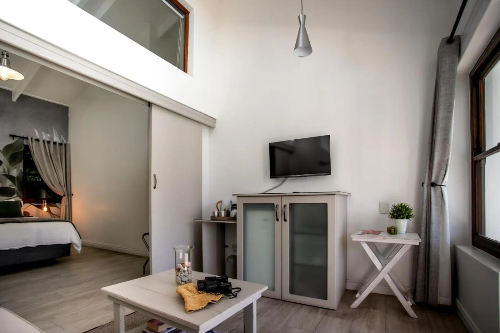 Sixteen Guesthouse on Main