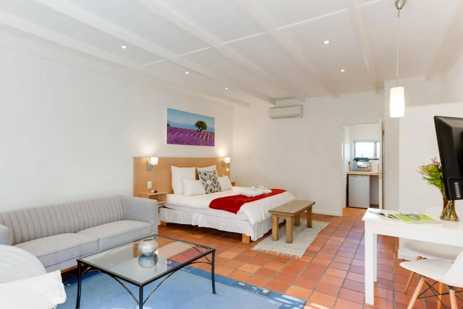 Photo of the whole room, Bed in Albourne Guesthouse