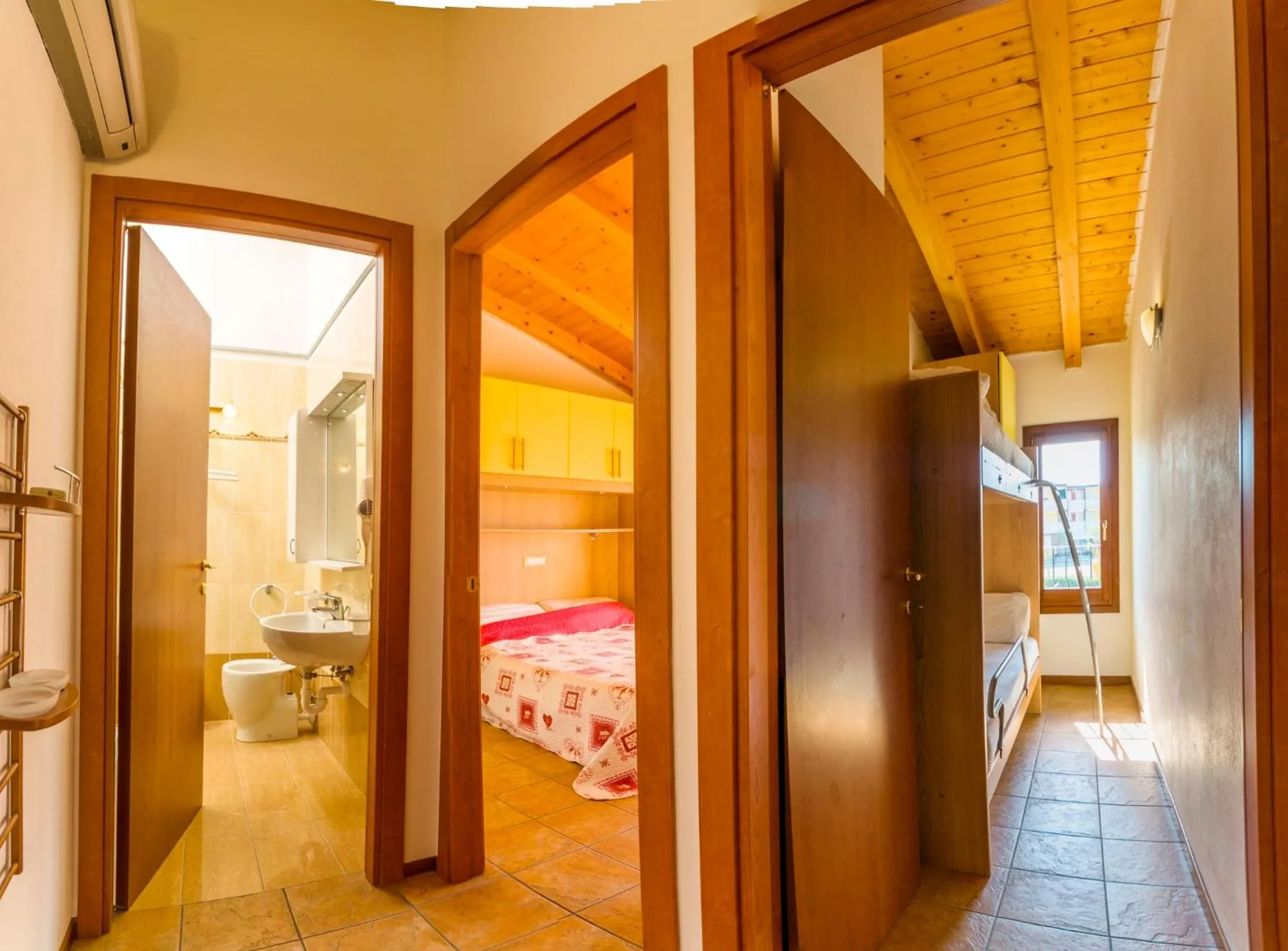 Photo of the whole room, Bed in Residence Borgo Stella Marina