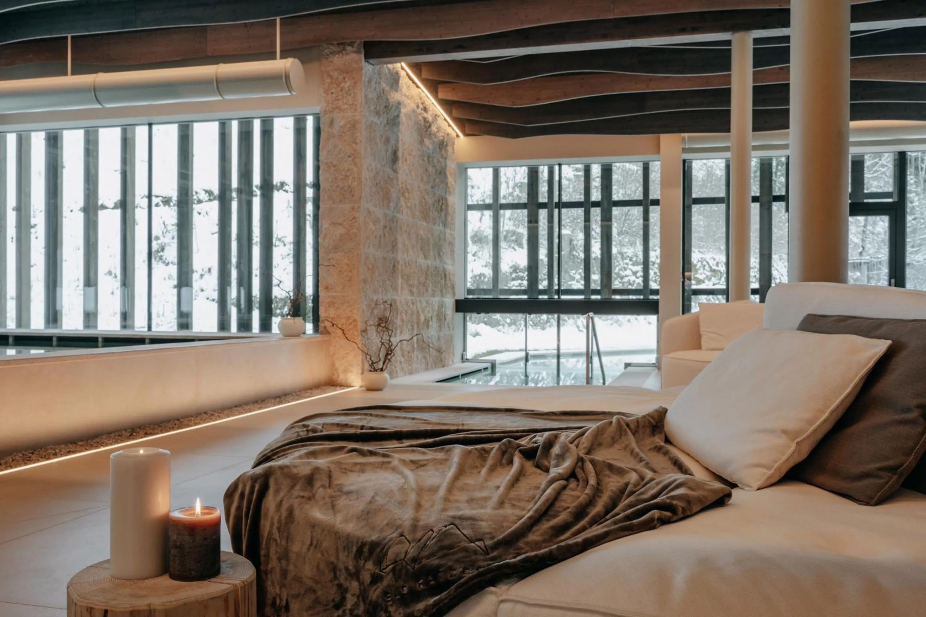 Swimming pool, Bed in Bad Ratzes