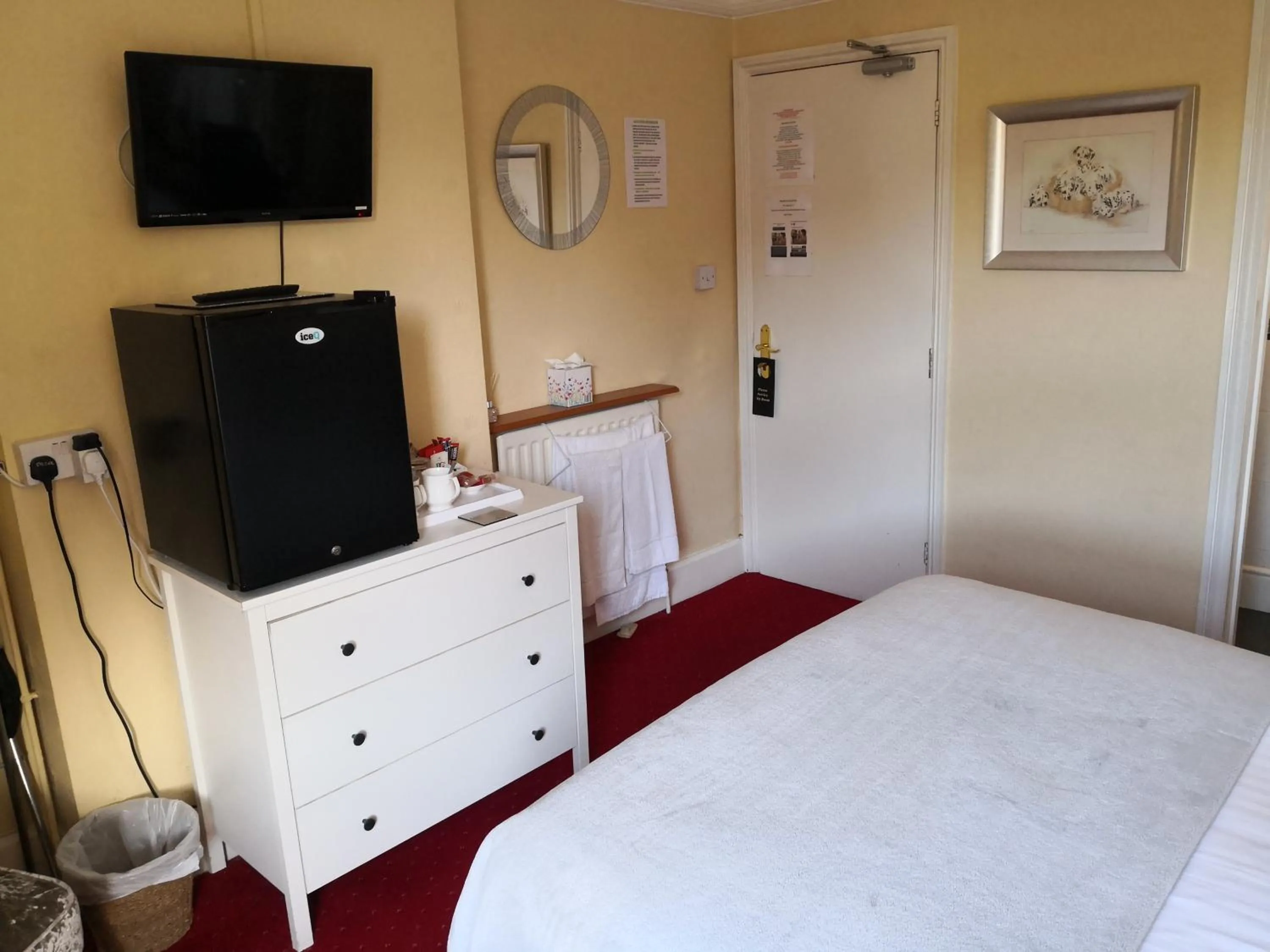 Bedroom, Bed in Ashgrove House