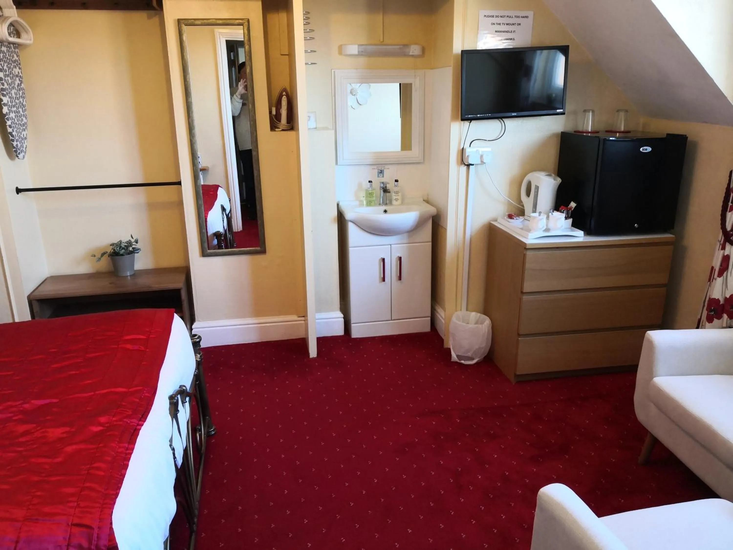 Bedroom in Ashgrove House