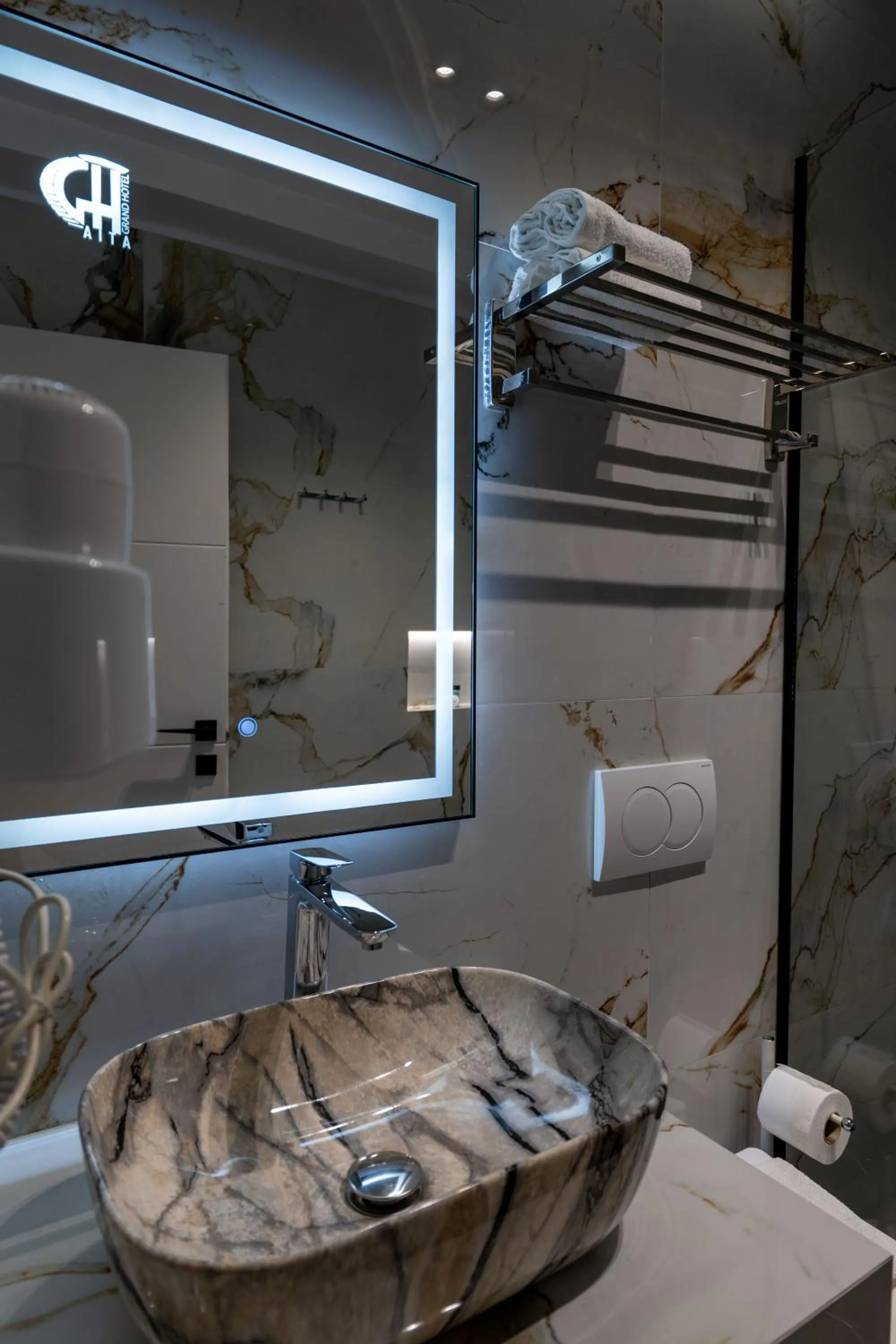 Bathroom in Grand Hotel Aita