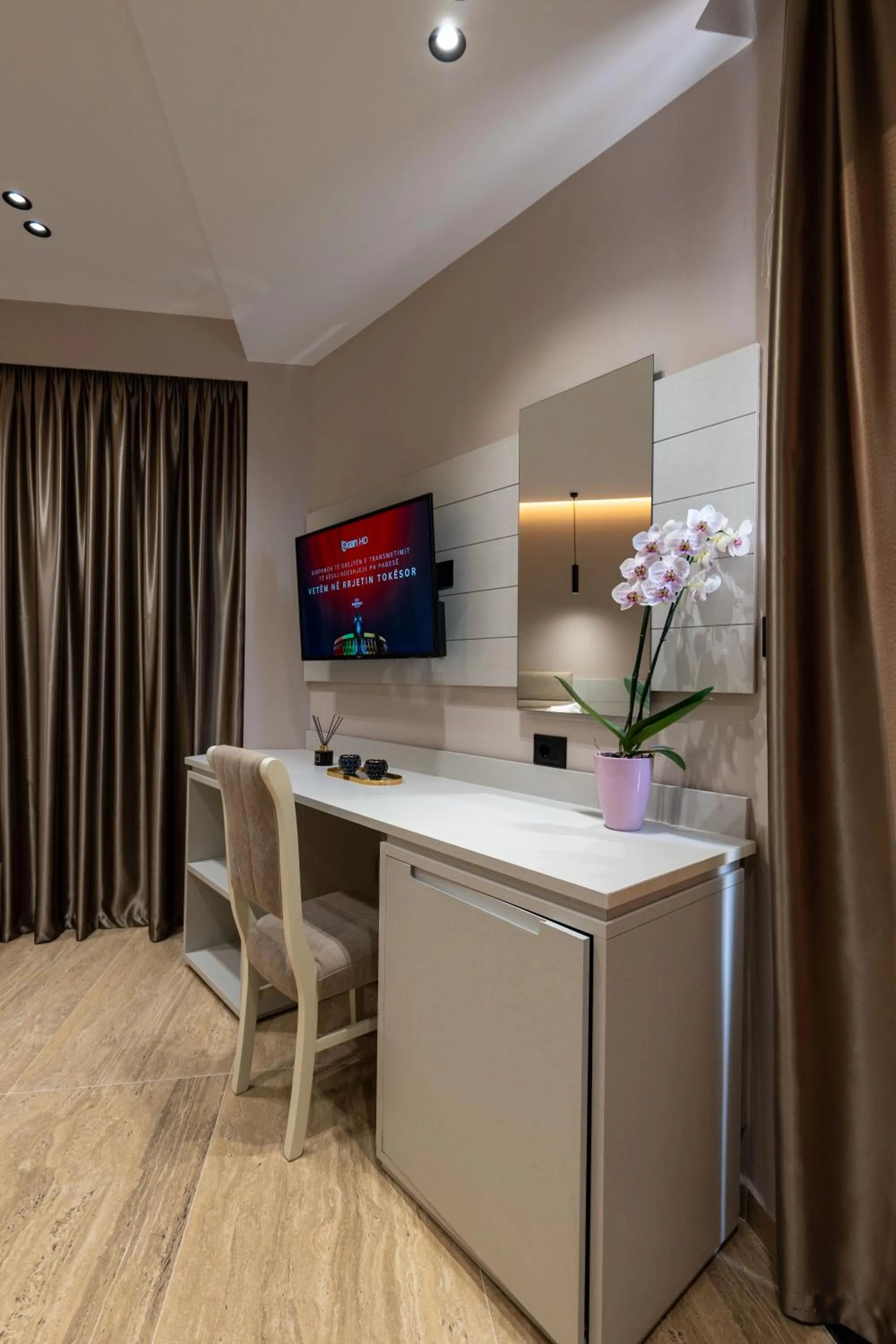 TV and multimedia in Grand Hotel Aita