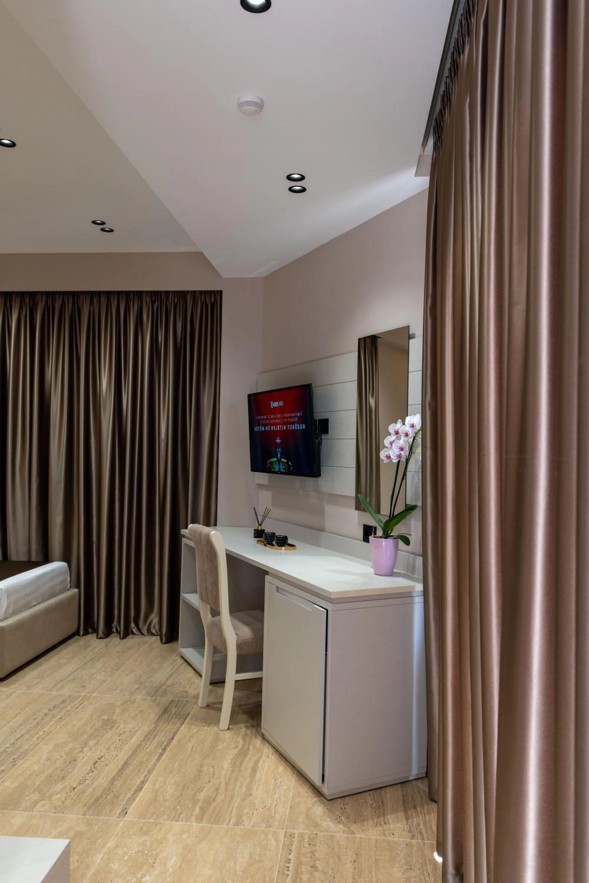 TV and multimedia in Grand Hotel Aita