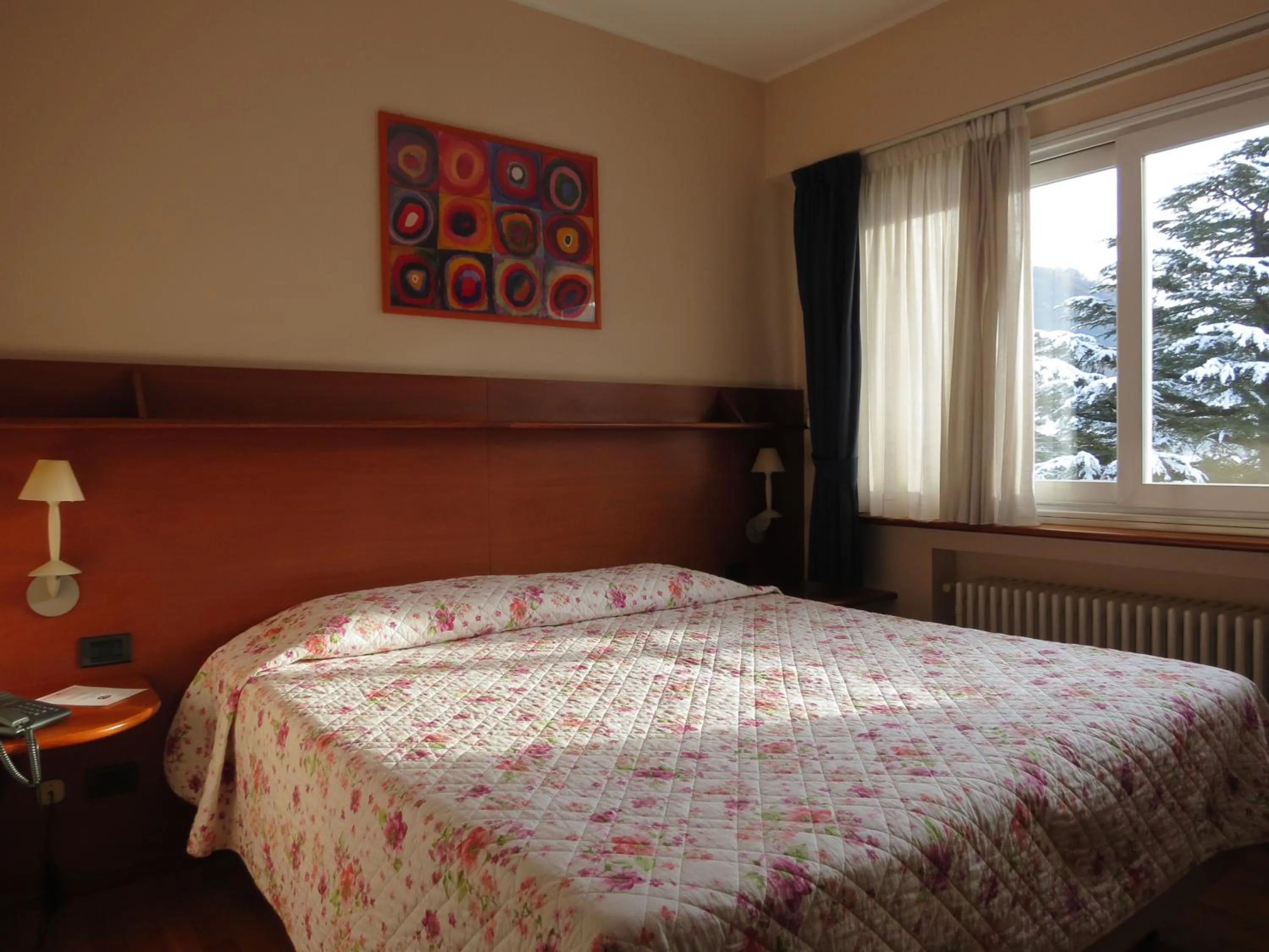 Day, Bed in Hotel Ristorante Fatur