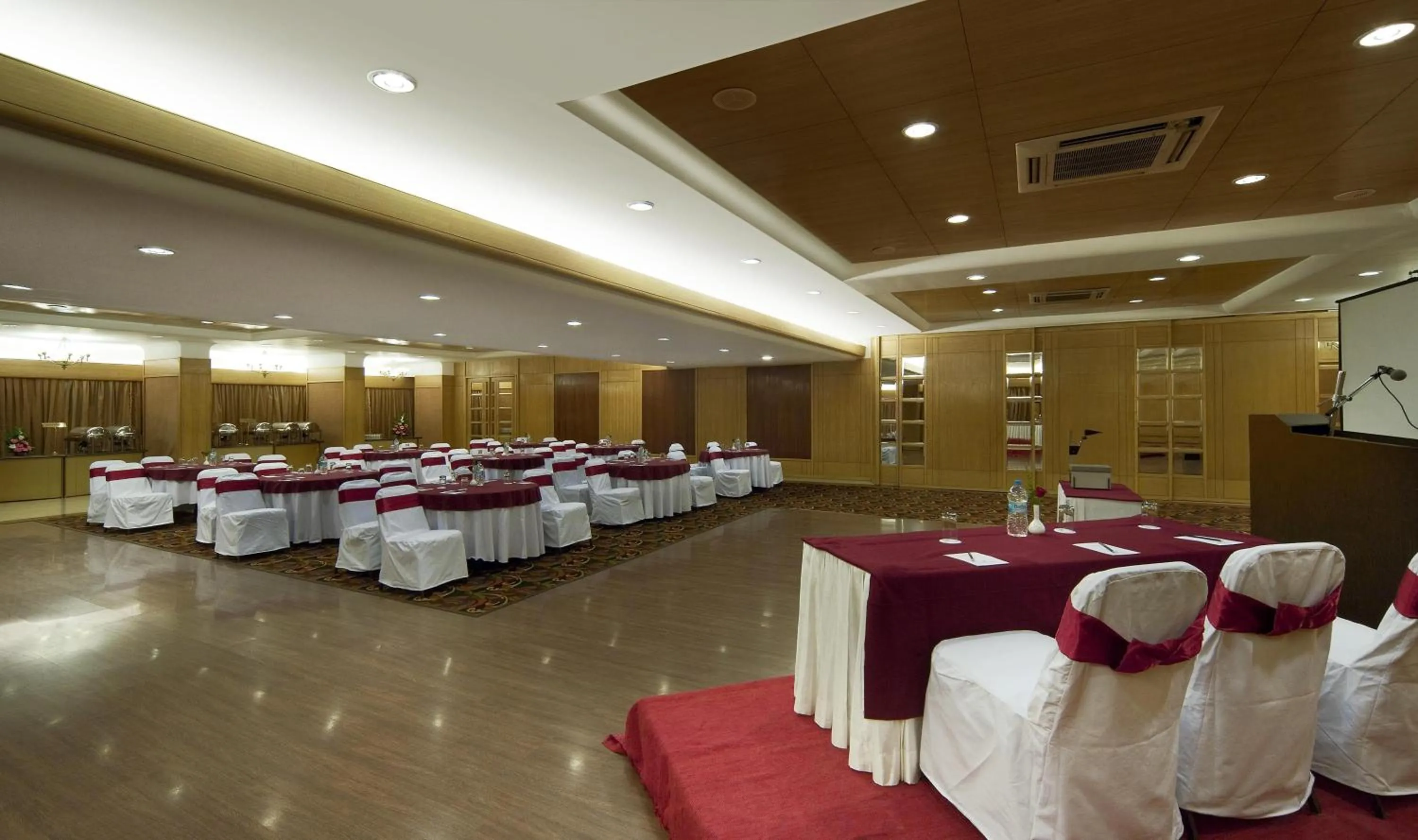 Banquet/Function facilities in Hotel Aurora Towers