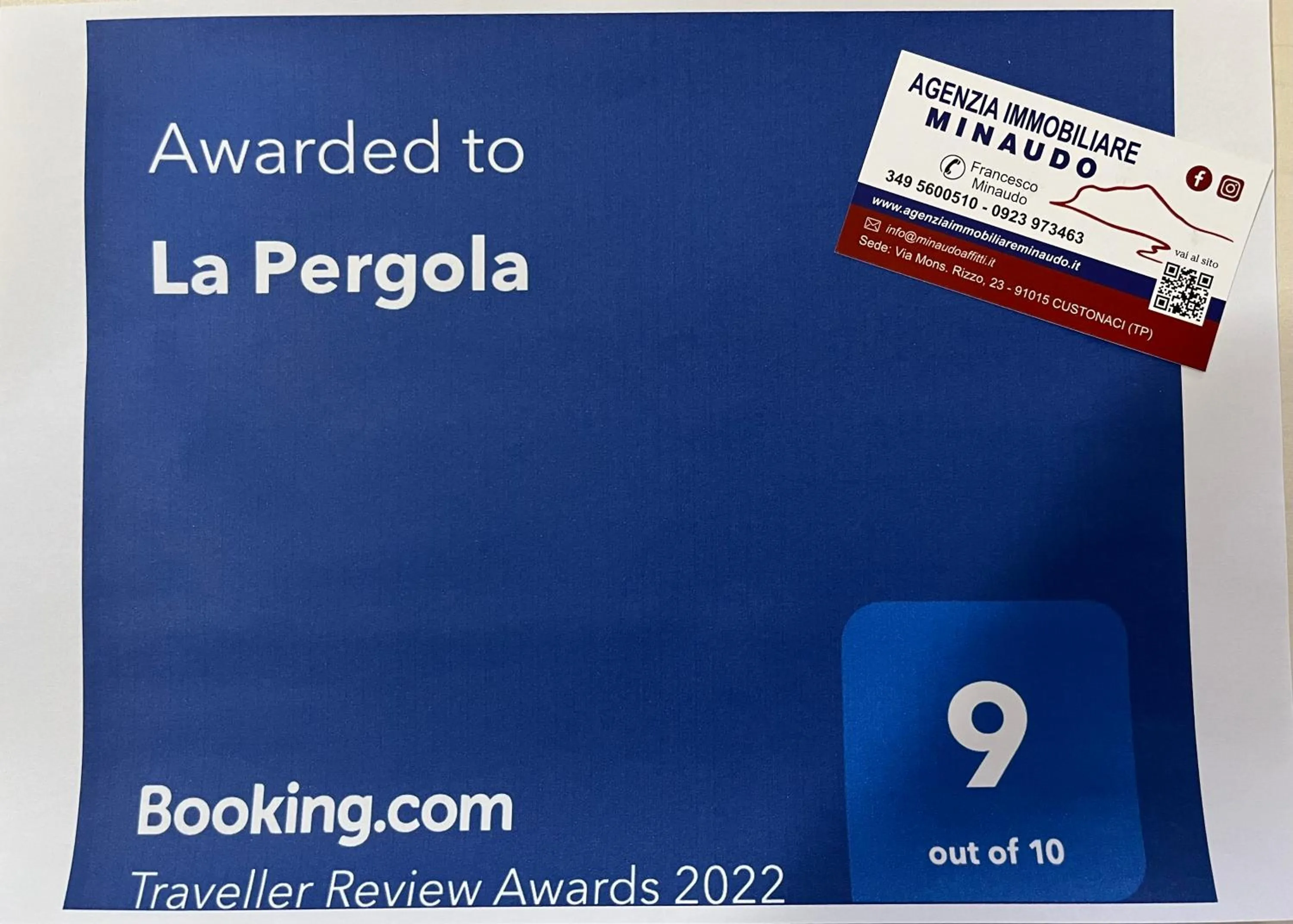 Logo/Certificate/Sign in La Pergola B&B