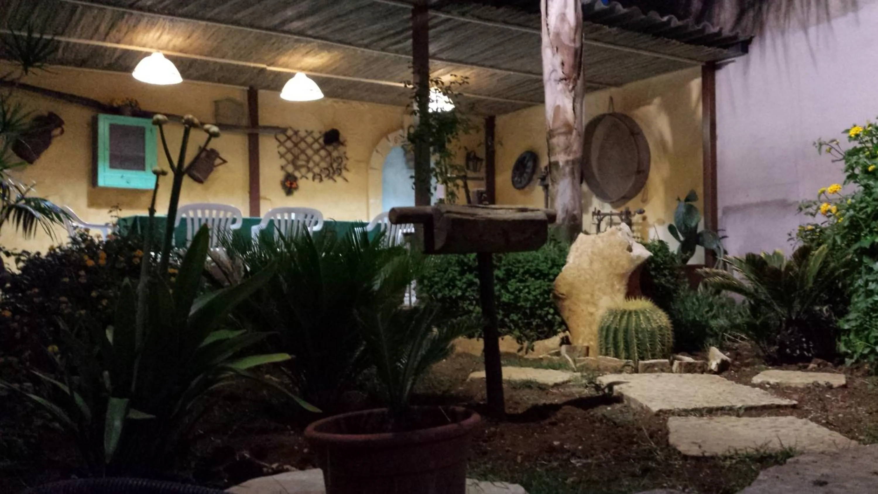 Restaurant/places to eat in La Pergola B&B