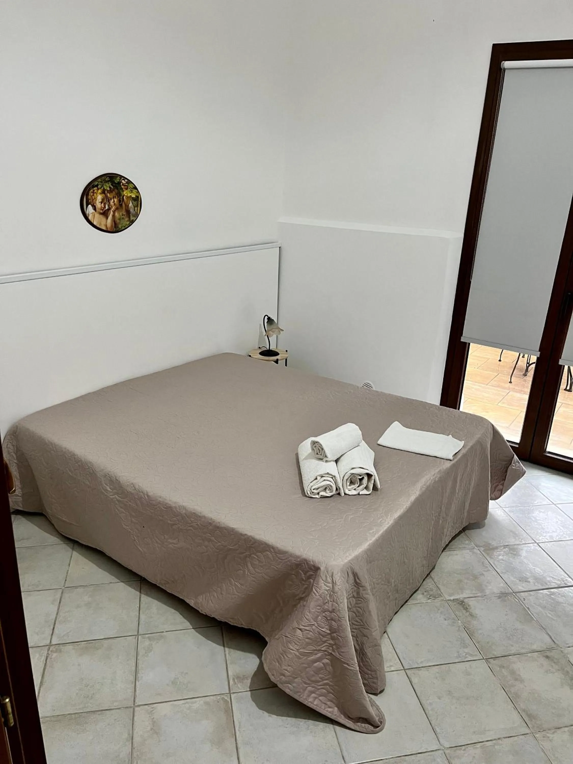 Photo of the whole room, Bed in La Pergola B&B