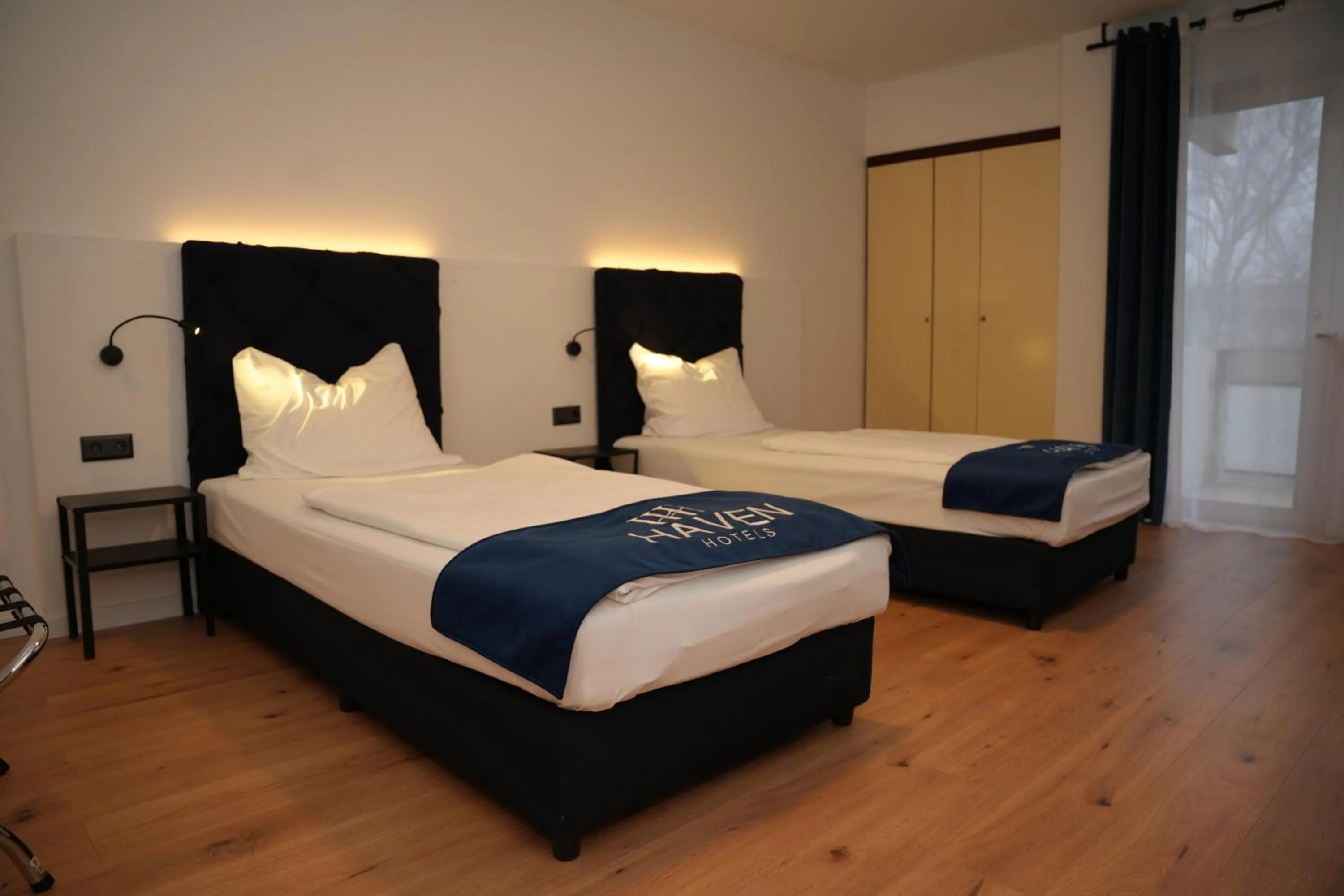 Photo of the whole room, Bed in Haven Hotels - Hotel Am Stadion