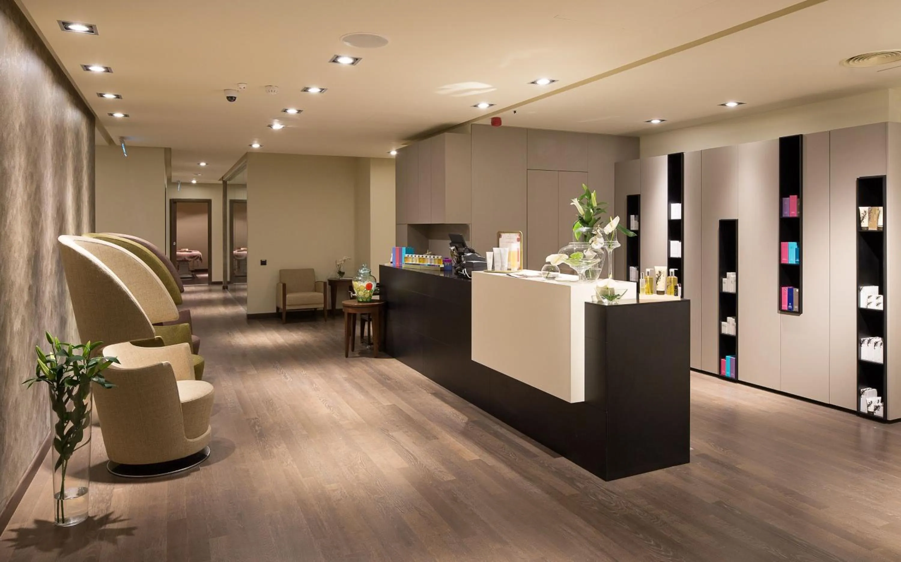 Spa and wellness centre/facilities in Kronwell Brasov Hotel