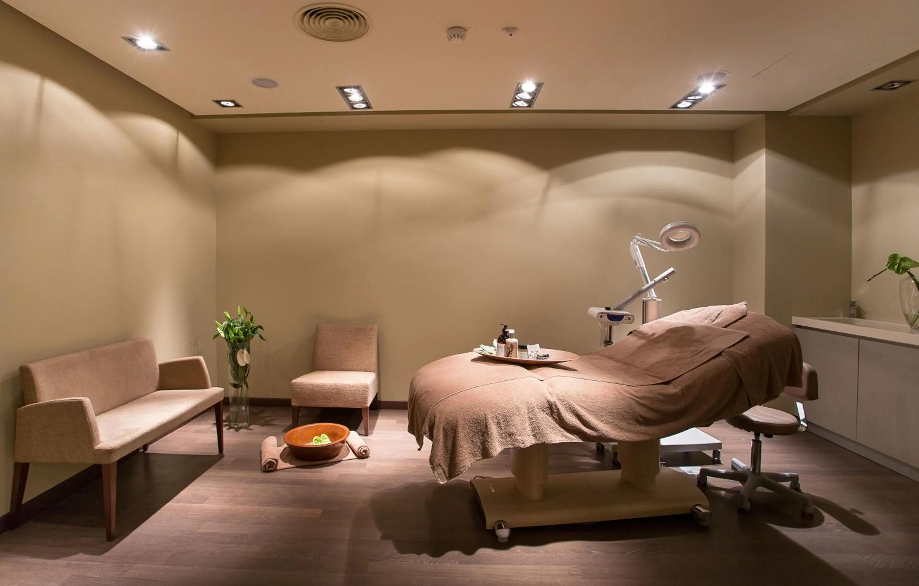 Massage in Kronwell Brasov Hotel