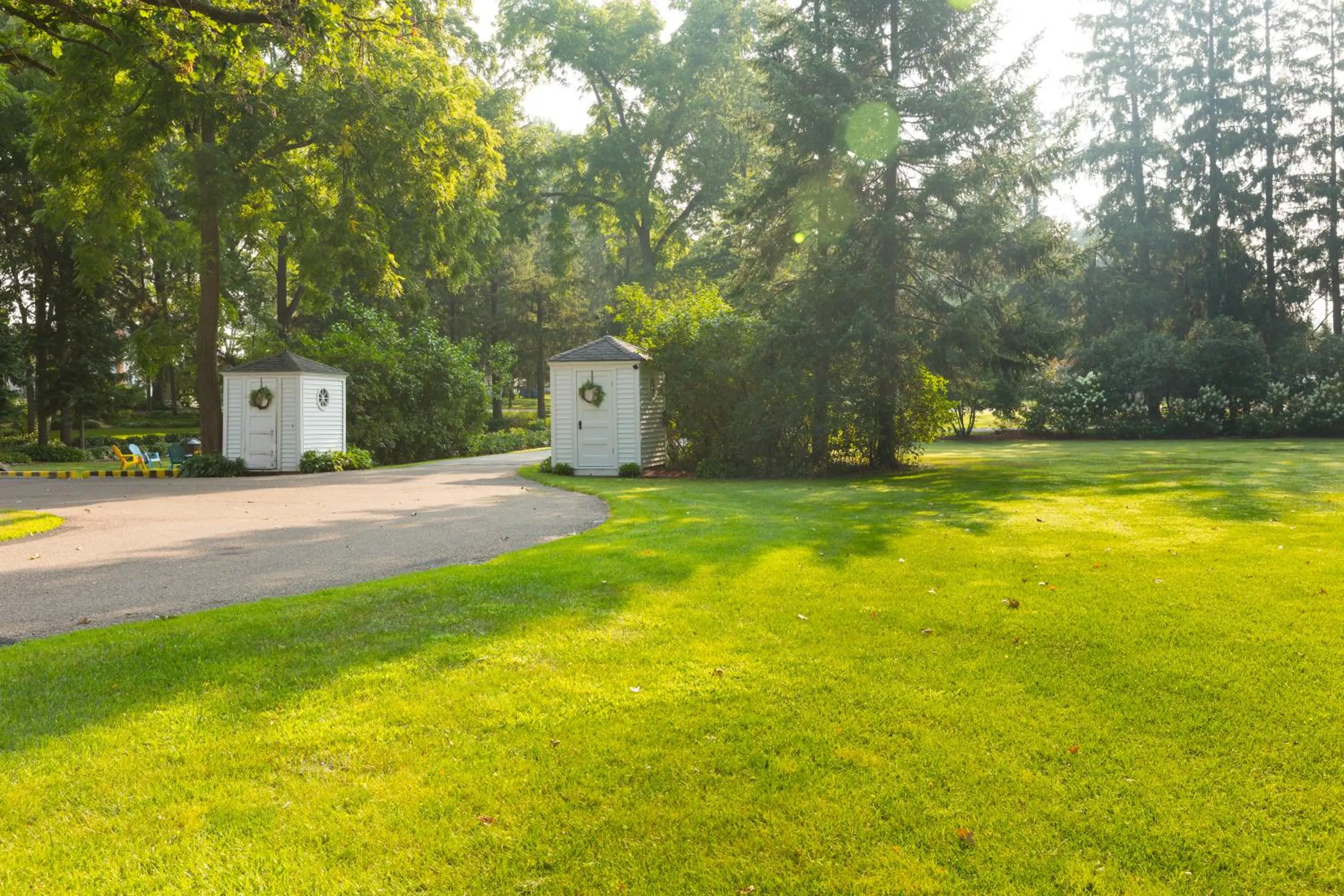 Property building in Oak Park Inn