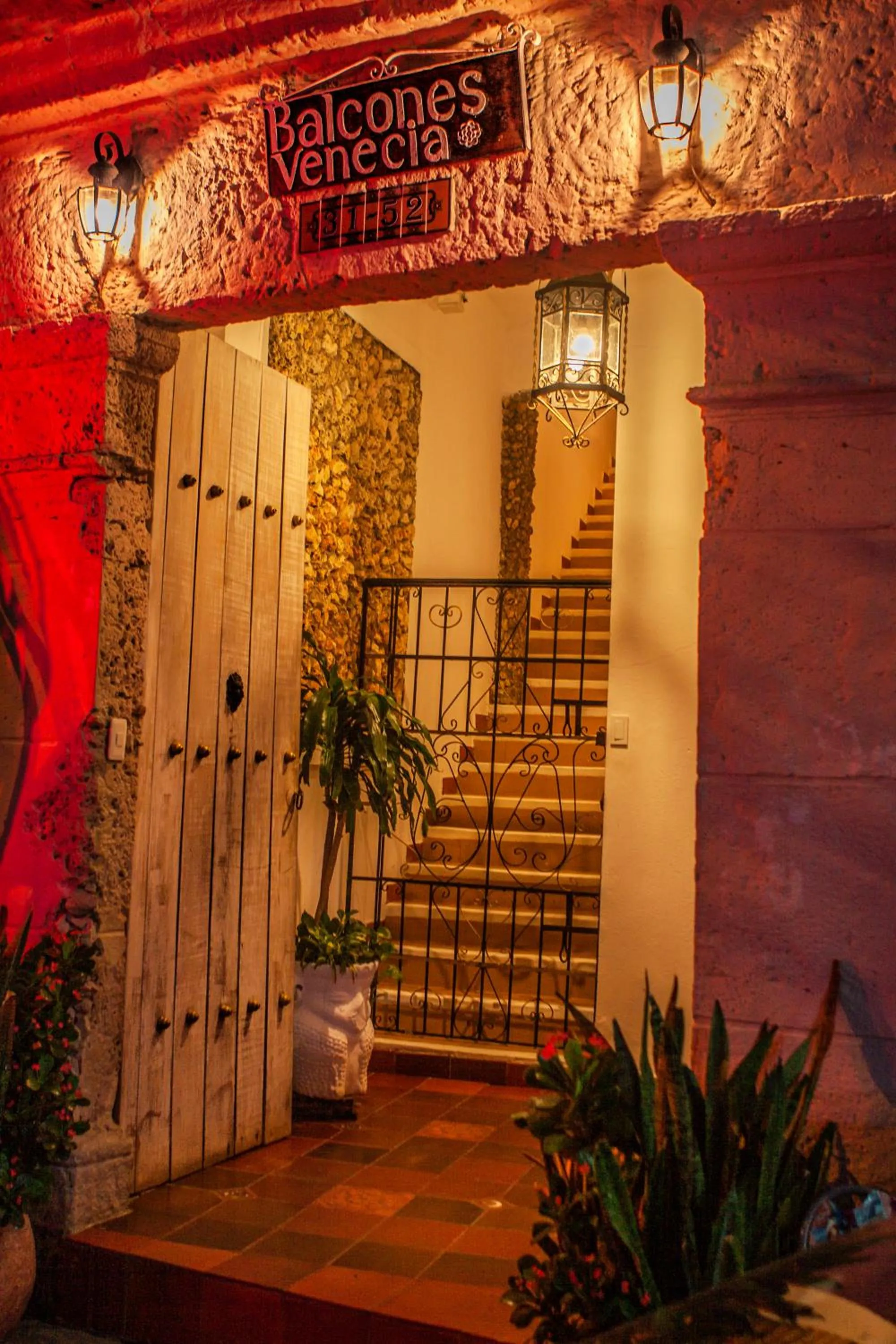 Facade/entrance in Balcones de Venecia