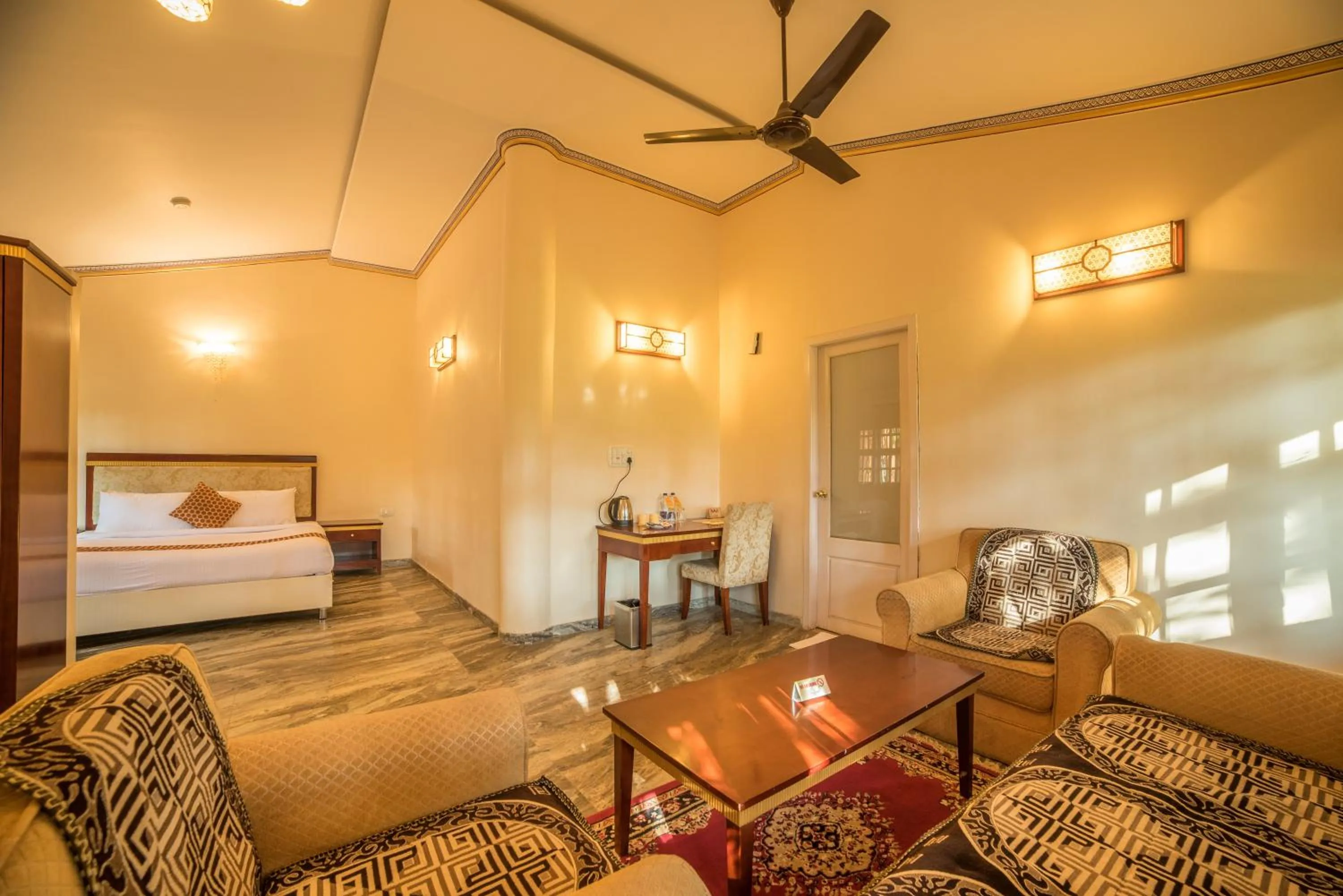 Bedroom, Bed in Vijayshree Resort, Hampi