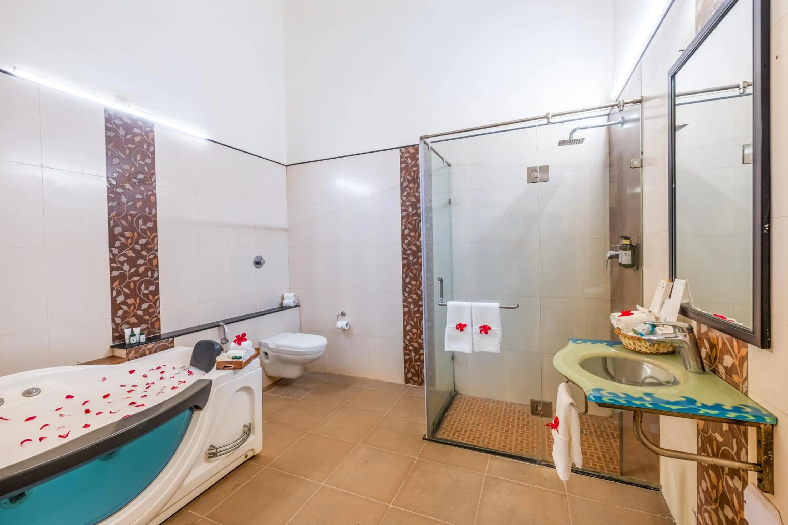 Bathroom in Vijayshree Resort, Hampi
