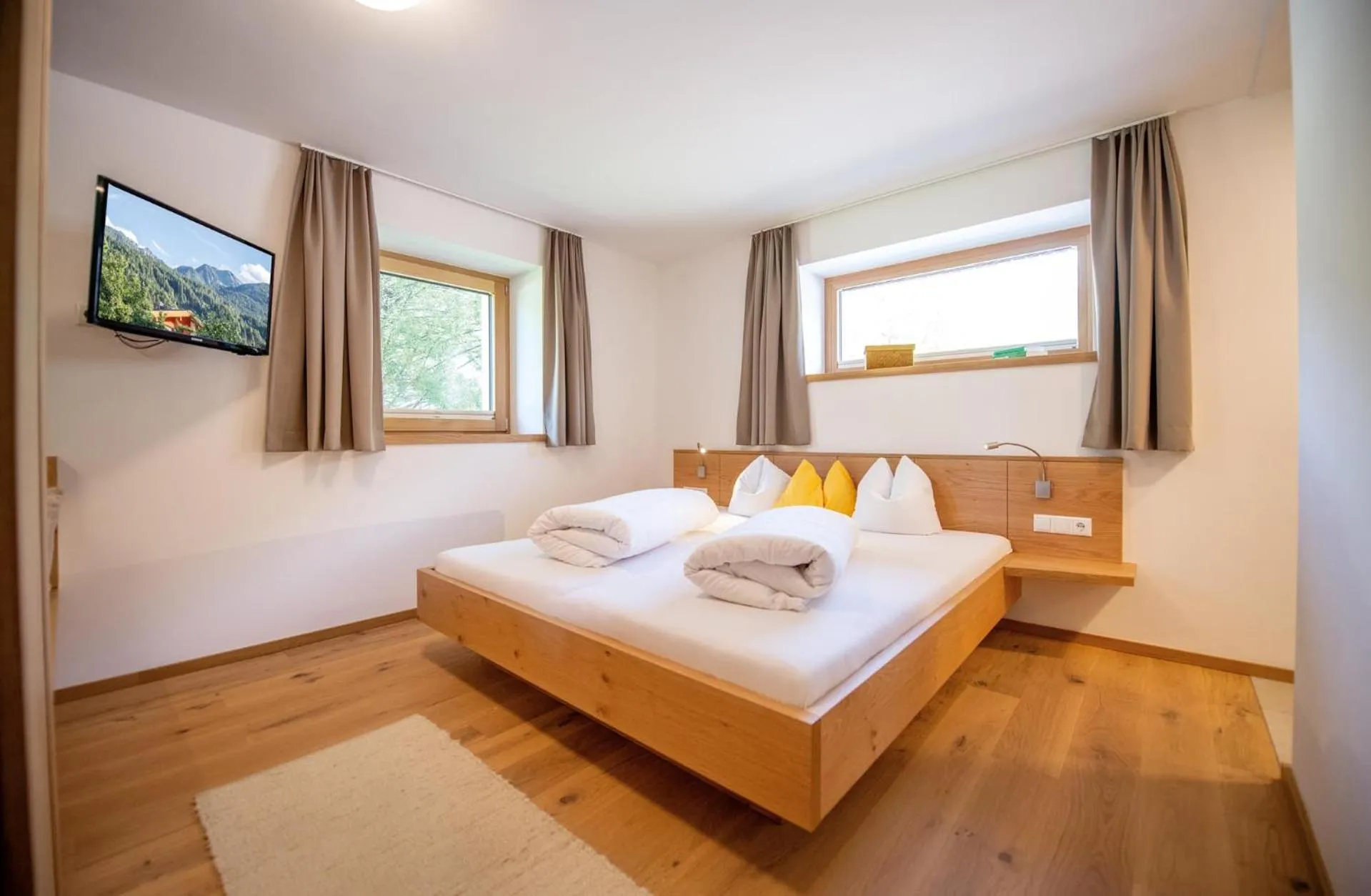 Bedroom, Bed in Hotel juenmi