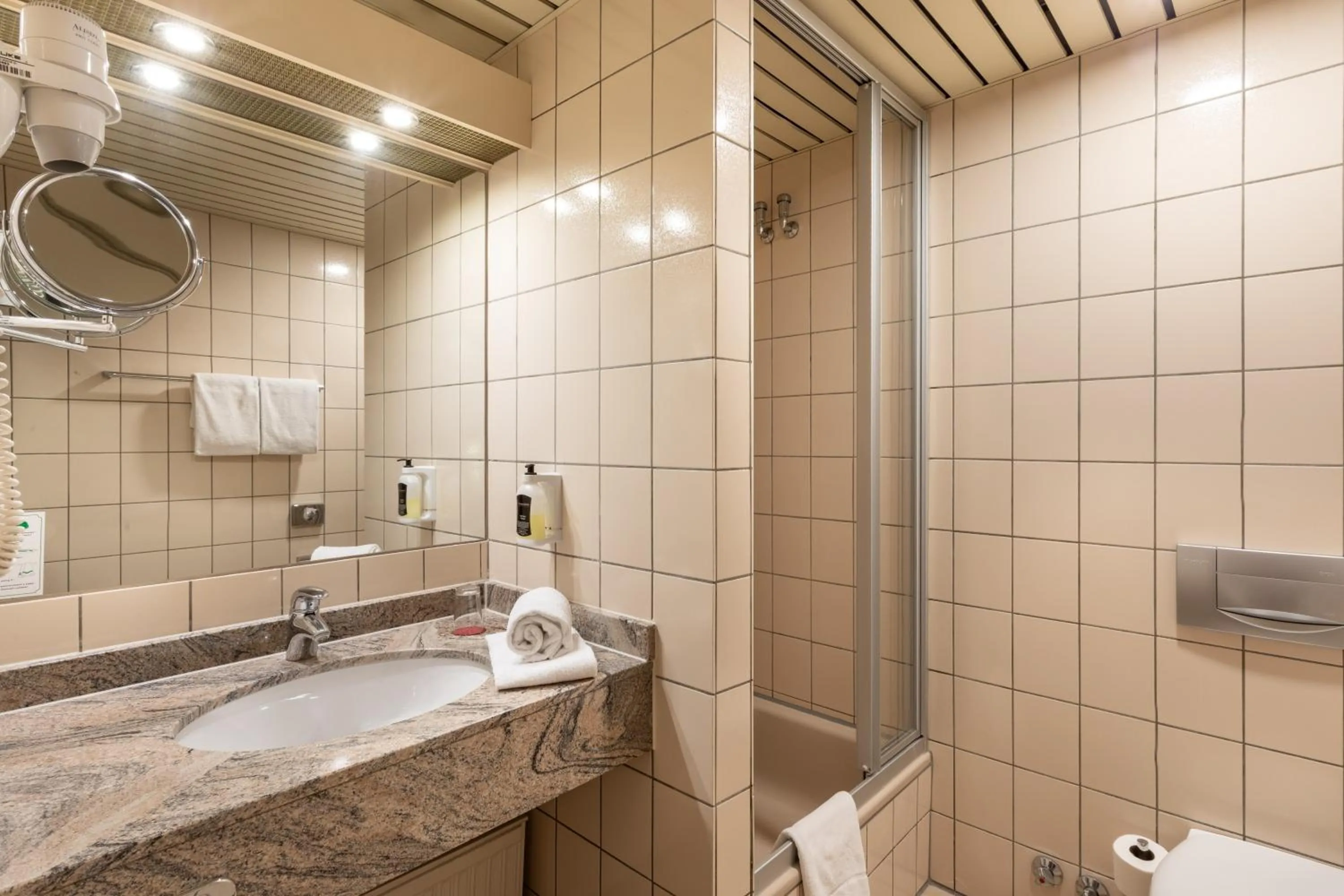 Bathroom in Montana Hotel Mönchengladbach