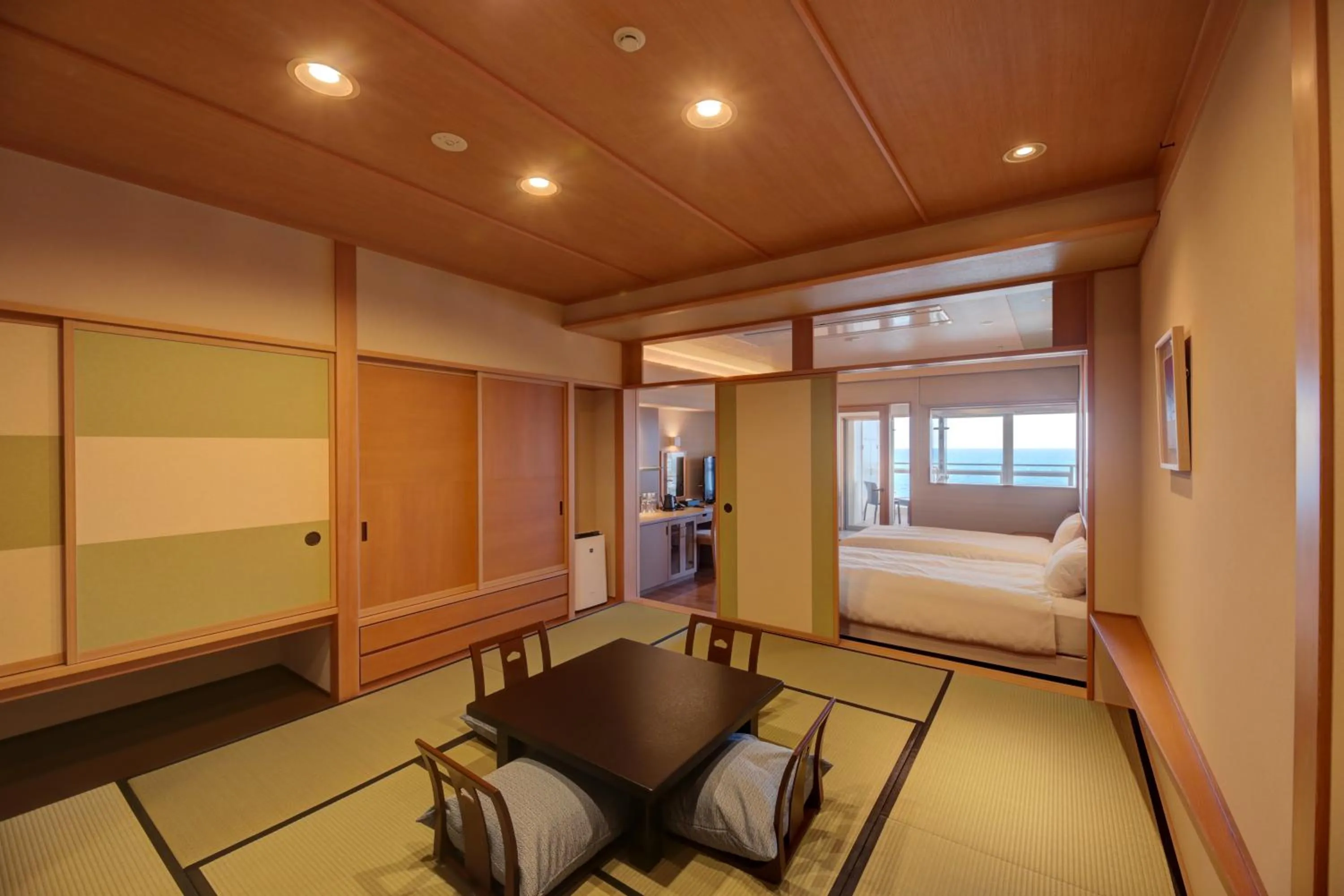 Living room in Kaike Yugetsu