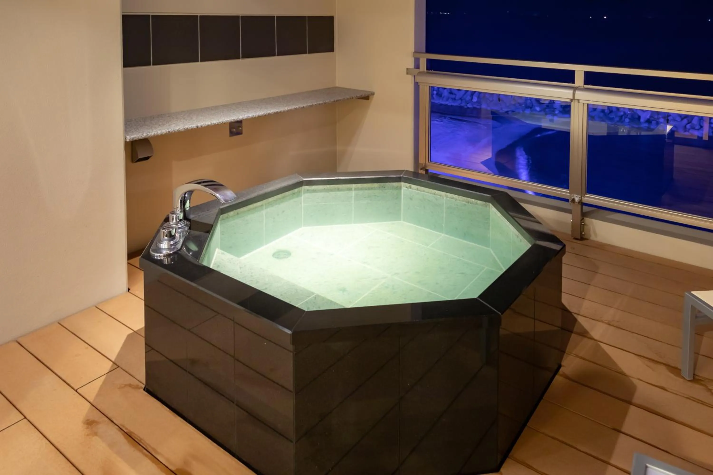 Hot Spring Bath in Kaike Yugetsu