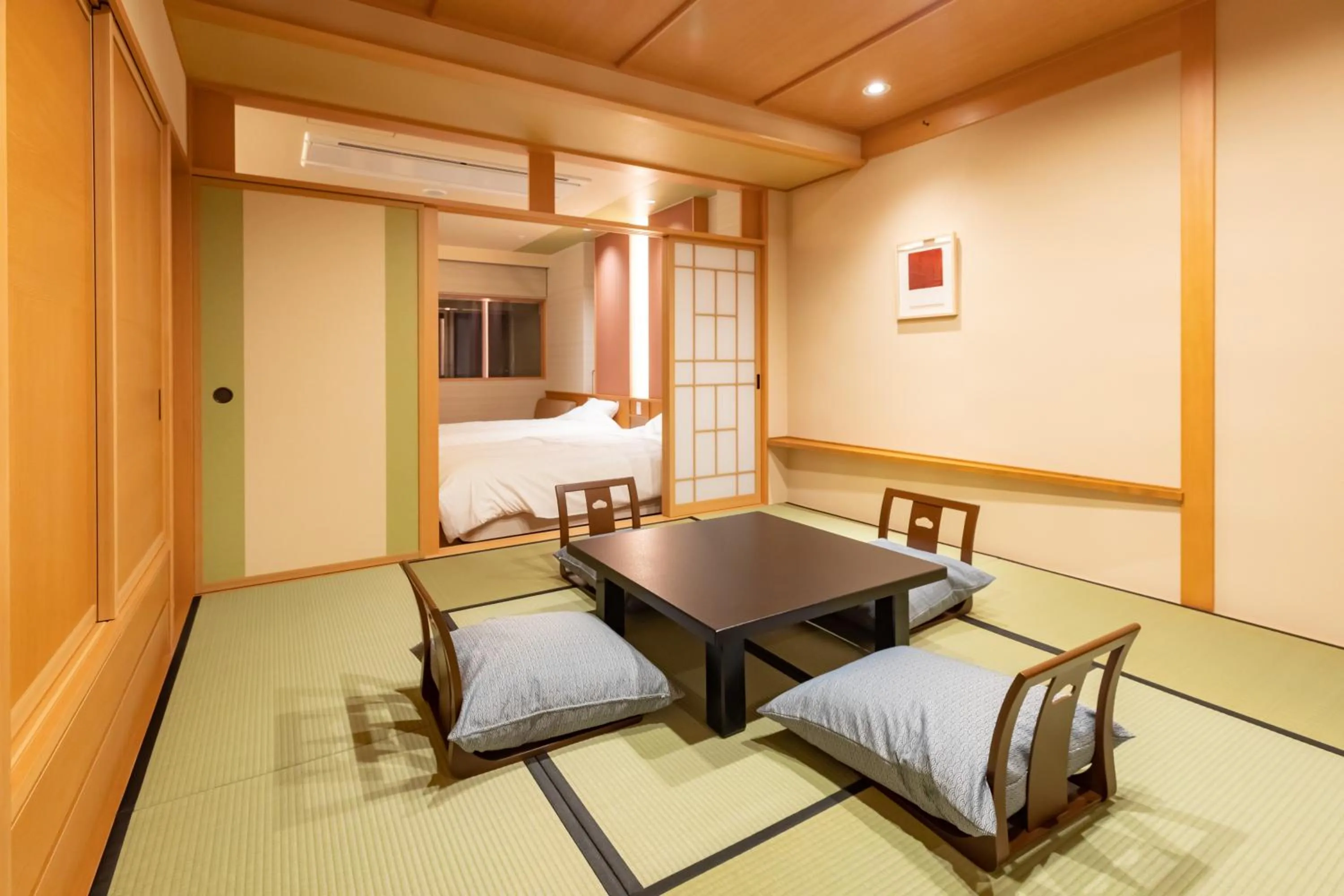 Living room in Kaike Yugetsu